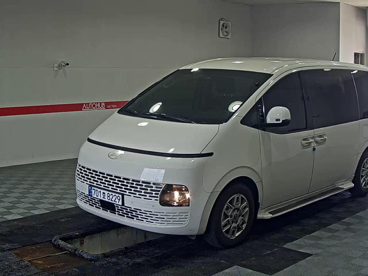 2025 - hyundai staria