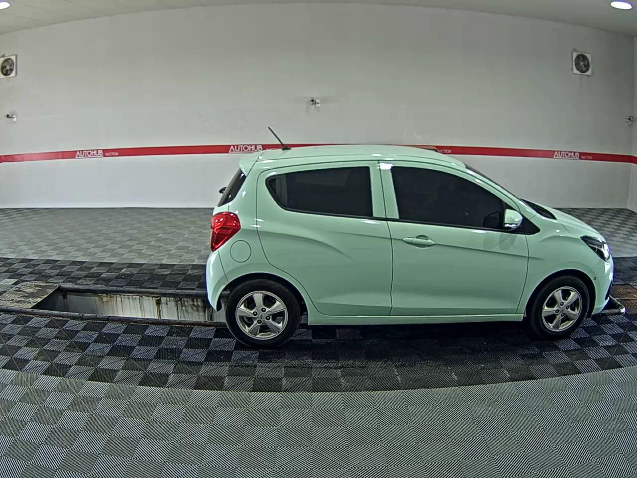 2017 - chevrolet spark