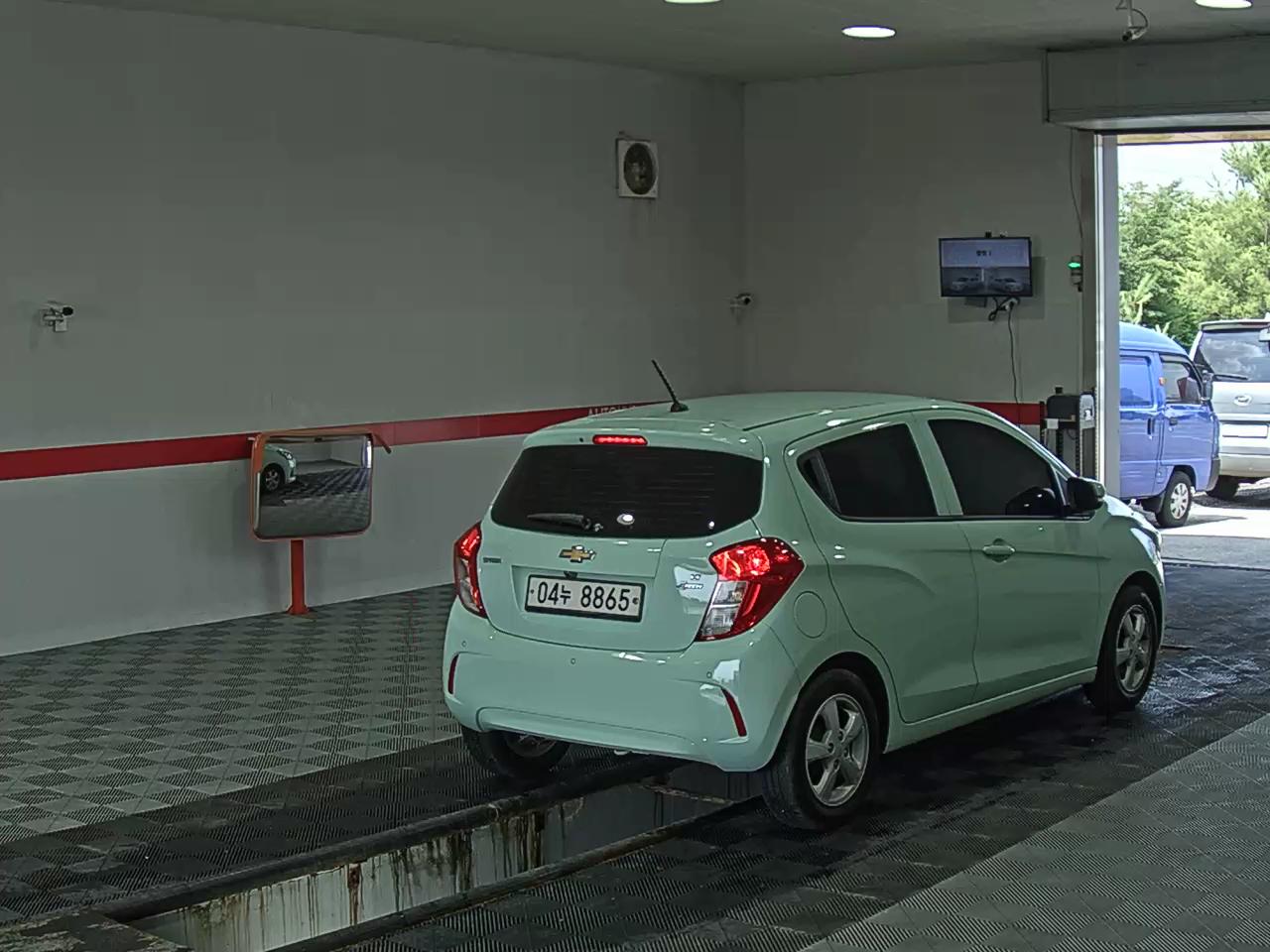 2017 - chevrolet spark