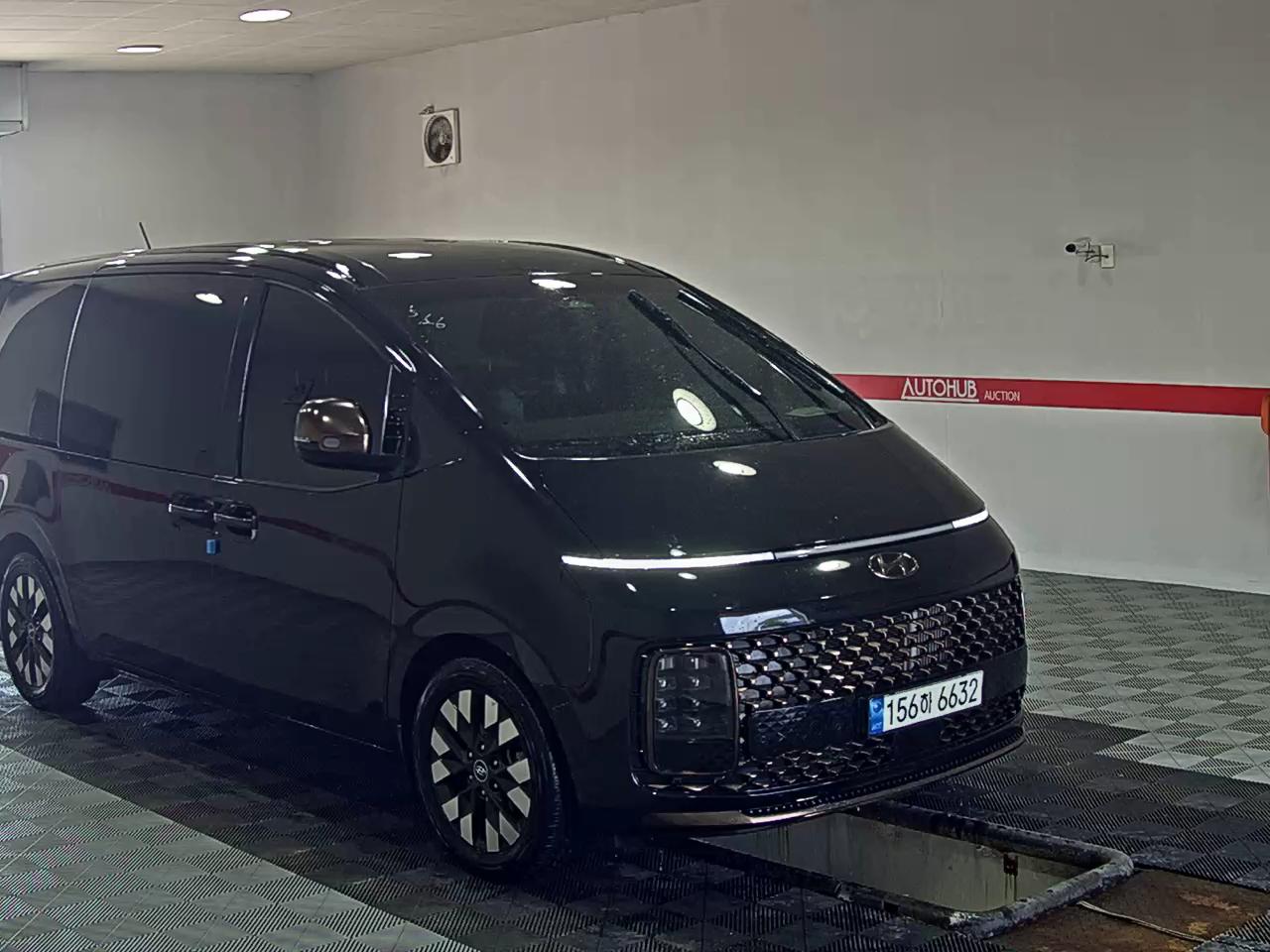 2022 - hyundai staria