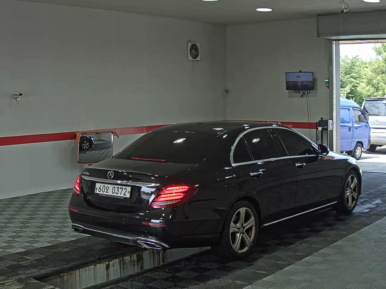 2017 - mercedes-benz e220d