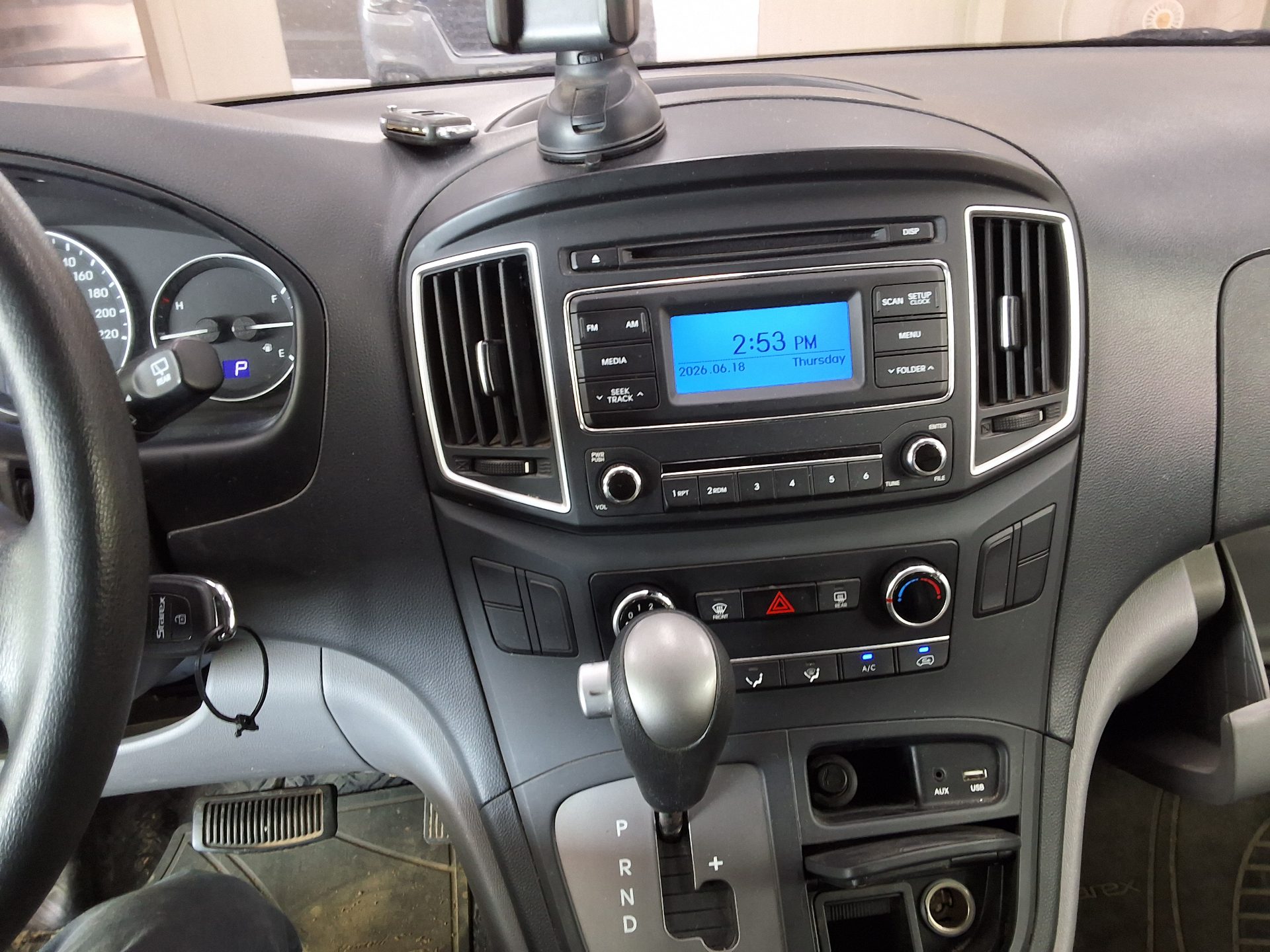 2019 - hyundai grand starex