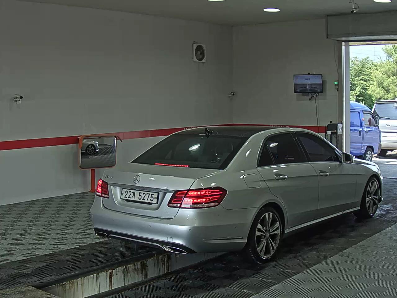 2014 - mercedes-benz e300