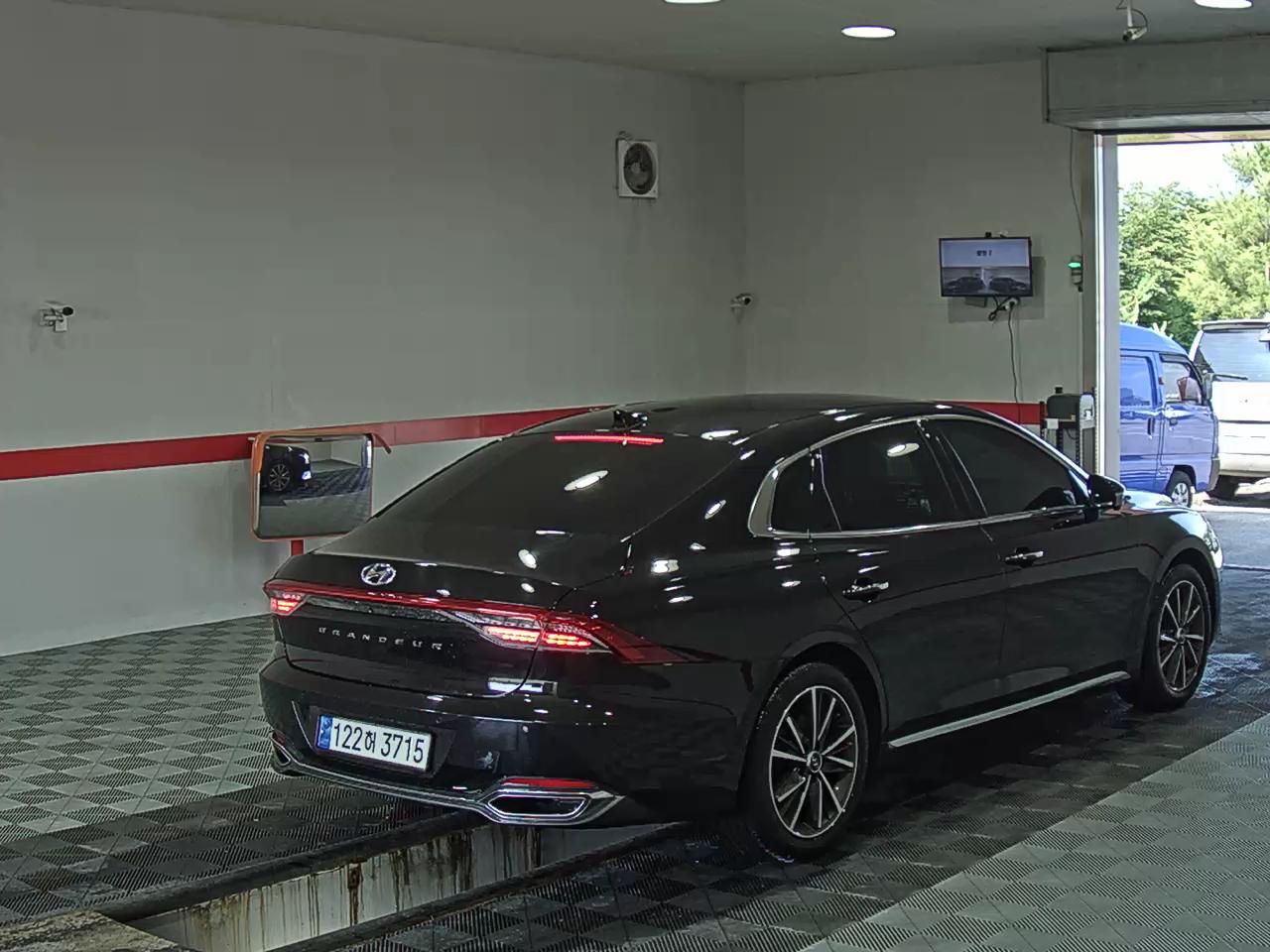 2022 - hyundai grandeur