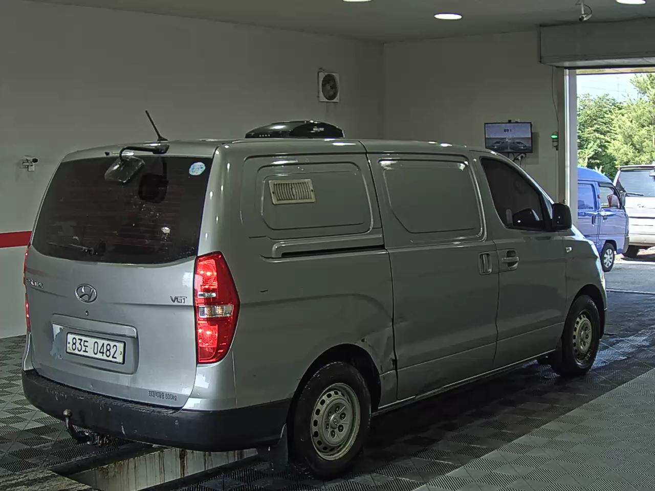 2019 - hyundai grand starex