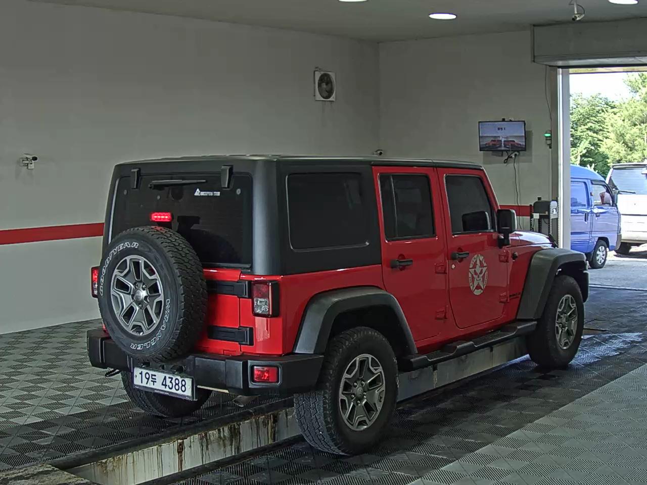 2016 - jeep wrangler