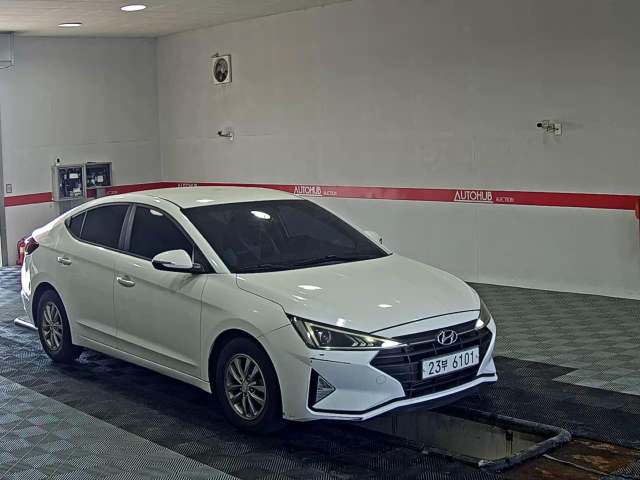 2019 - hyundai avante