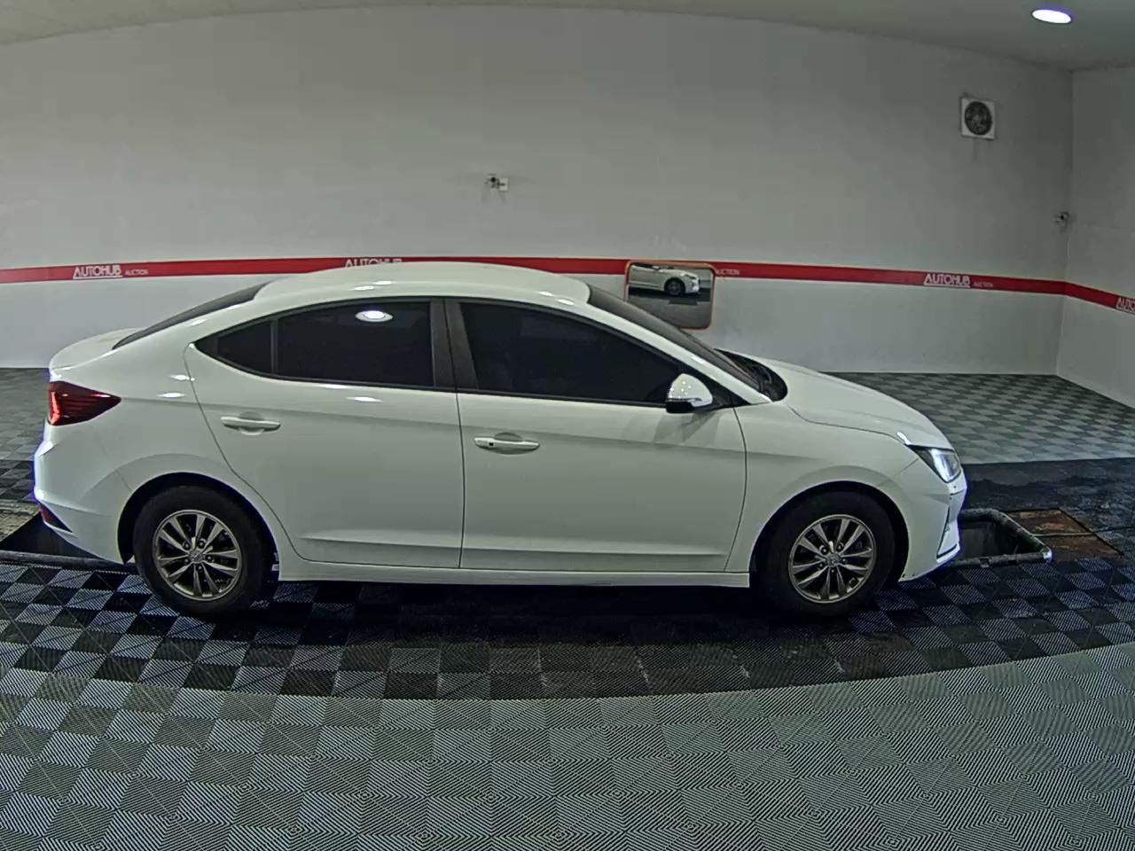 2019 - hyundai avante