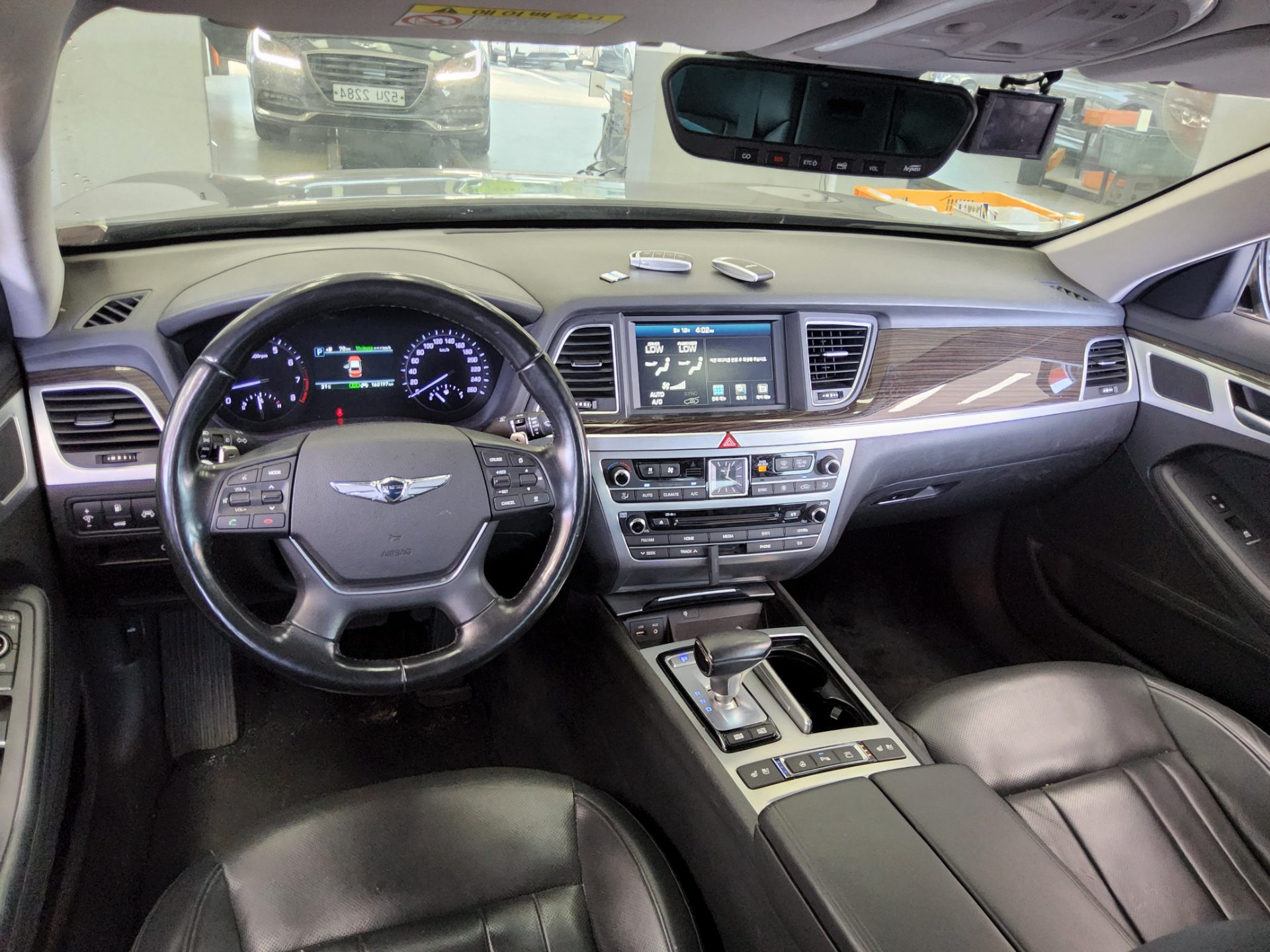2018 - genesis g80