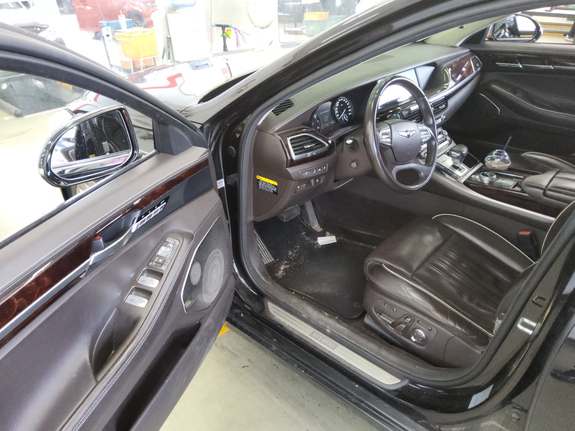 2018 - genesis eq900