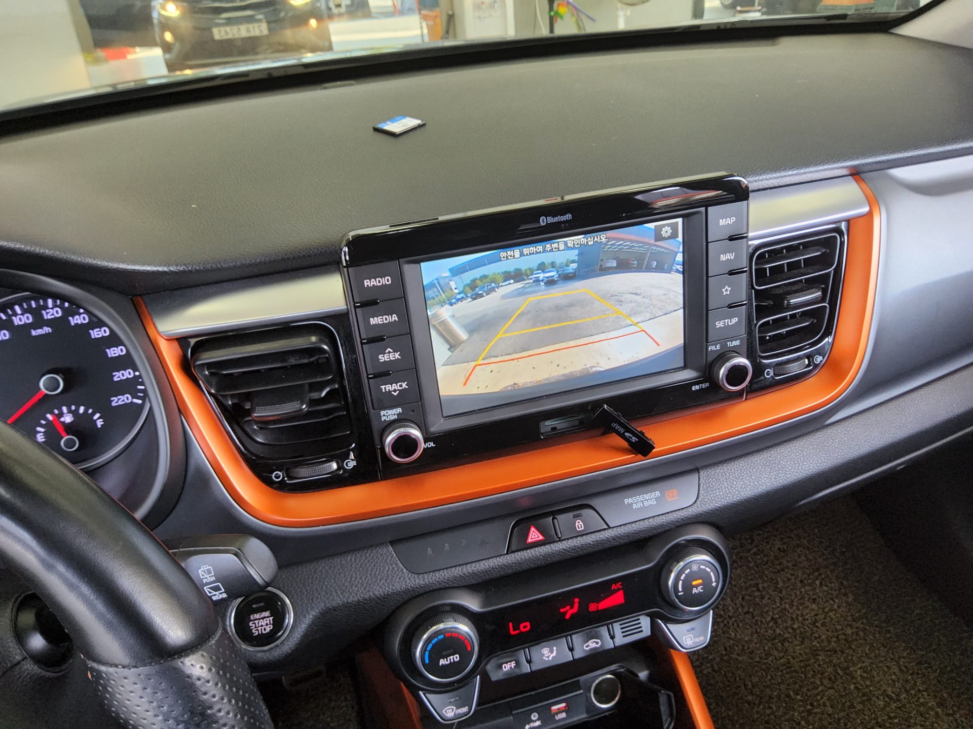 2018 - kia stonic