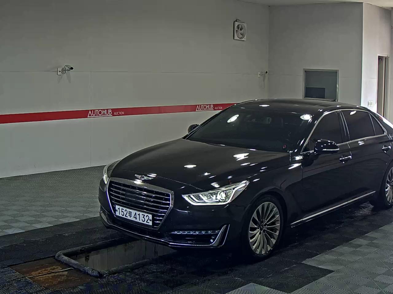2018 - genesis eq900