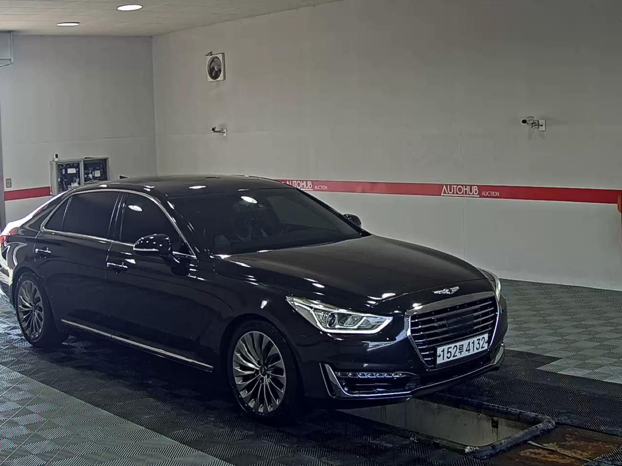 2018 - genesis eq900