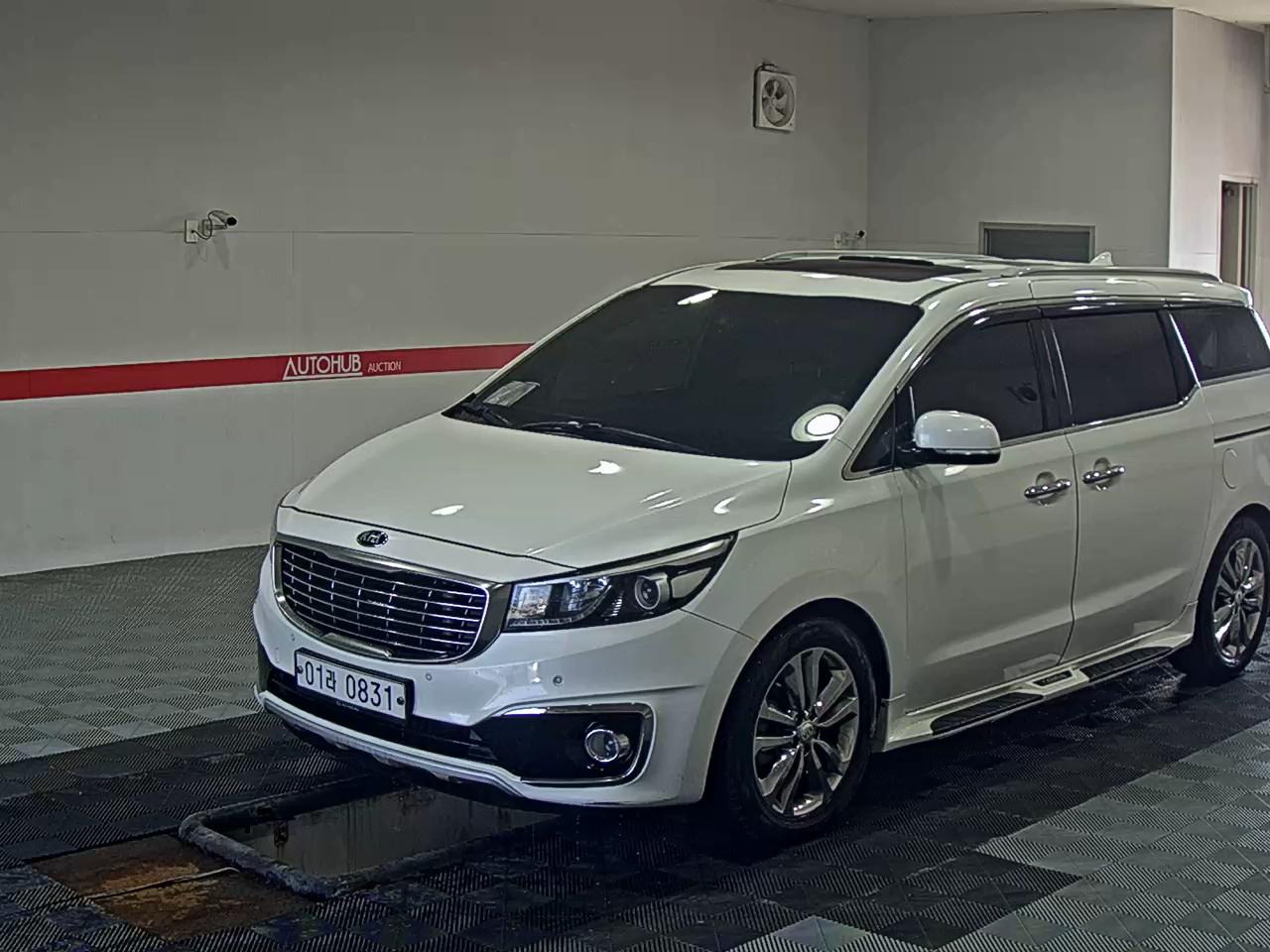 KIA CARNIVAL