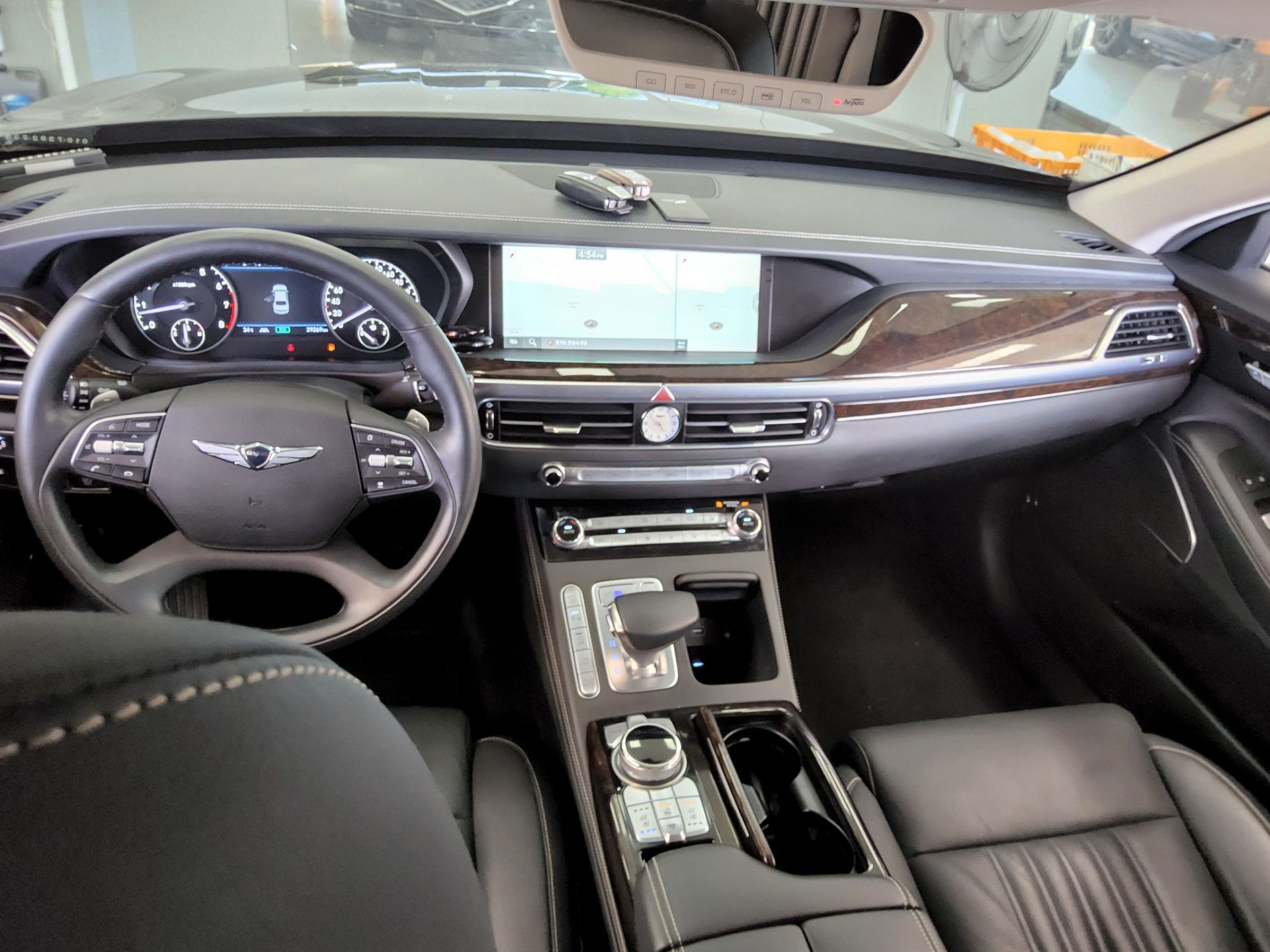 2021 - genesis g90