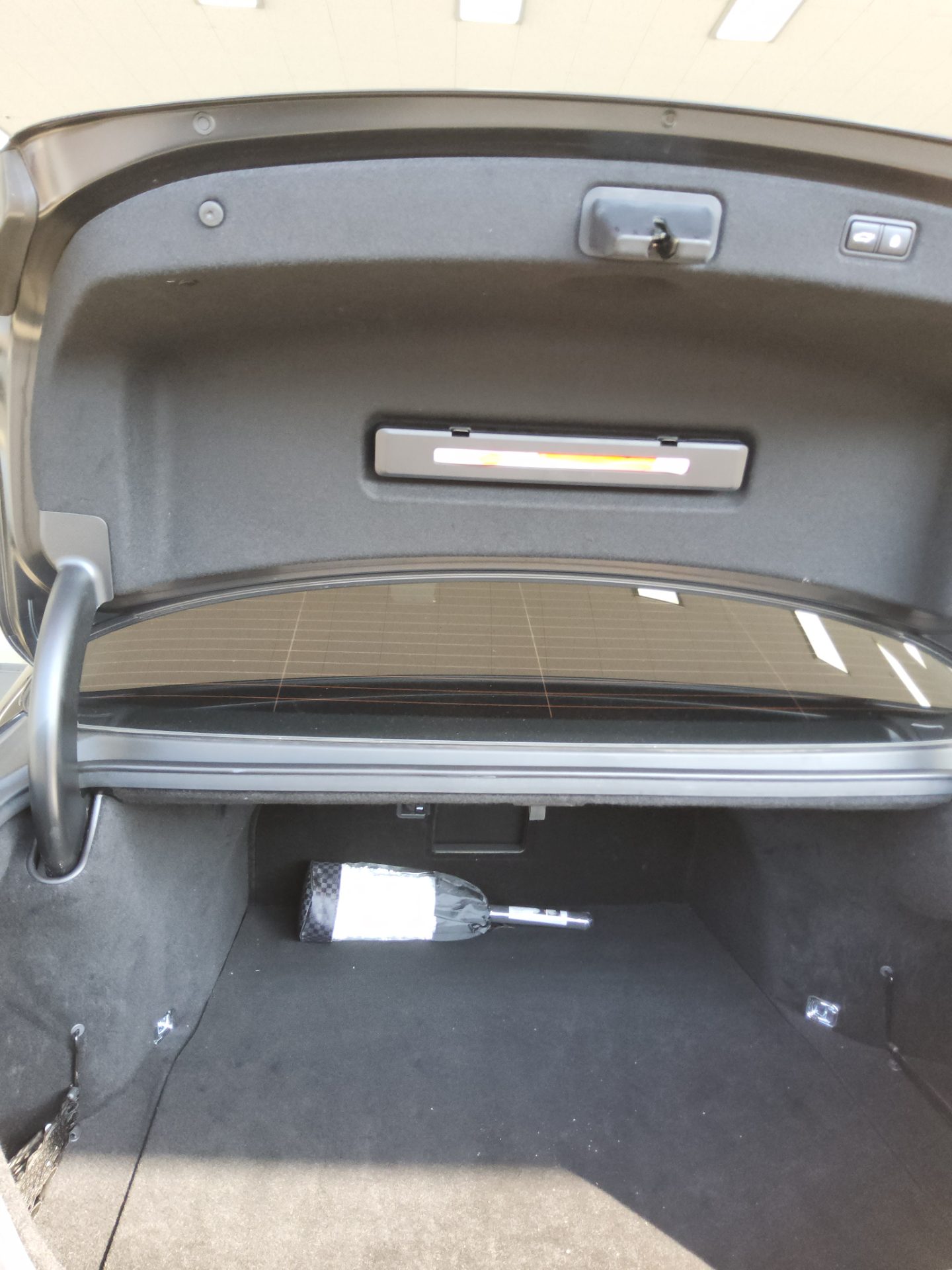 2021 - genesis g90