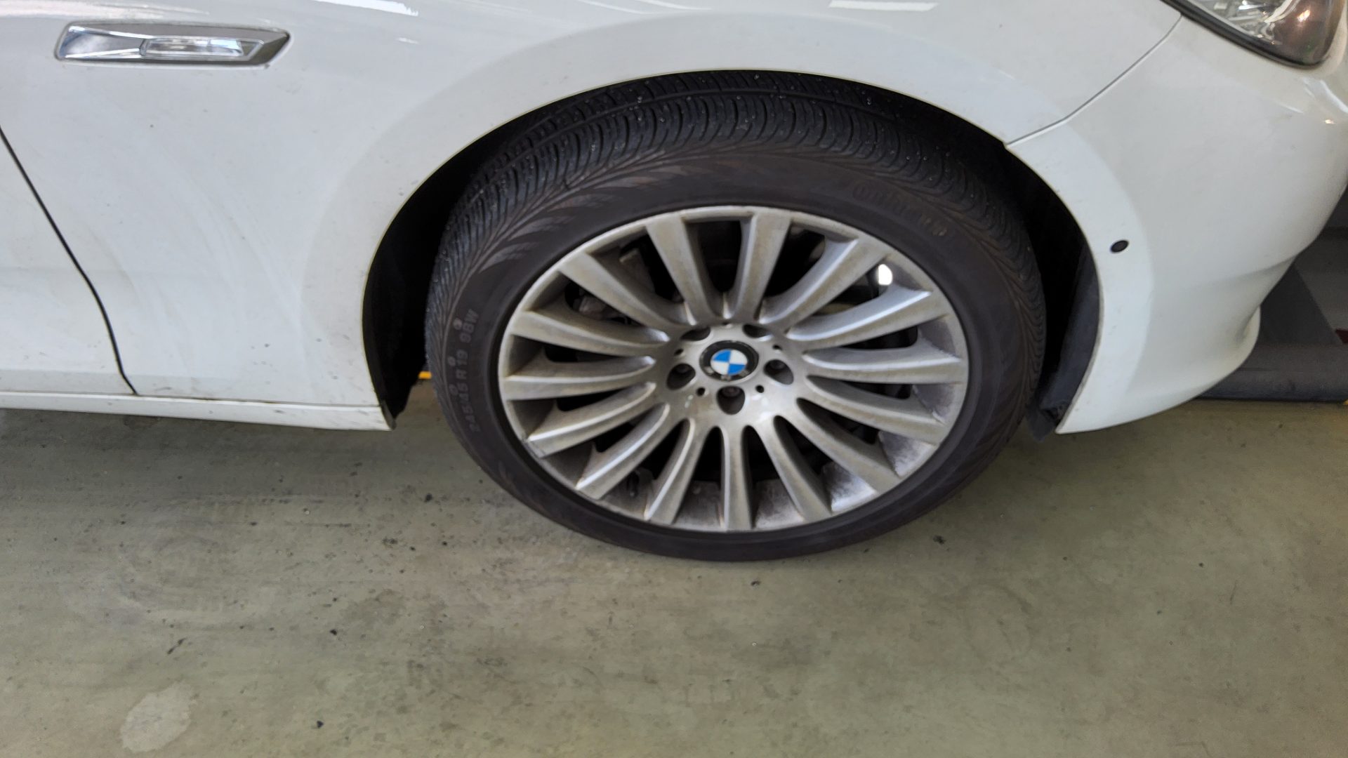 2013 - bmw gran turismo