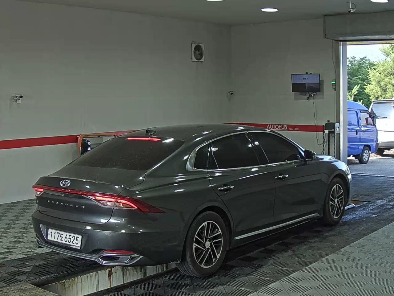 2021 - hyundai grandeur