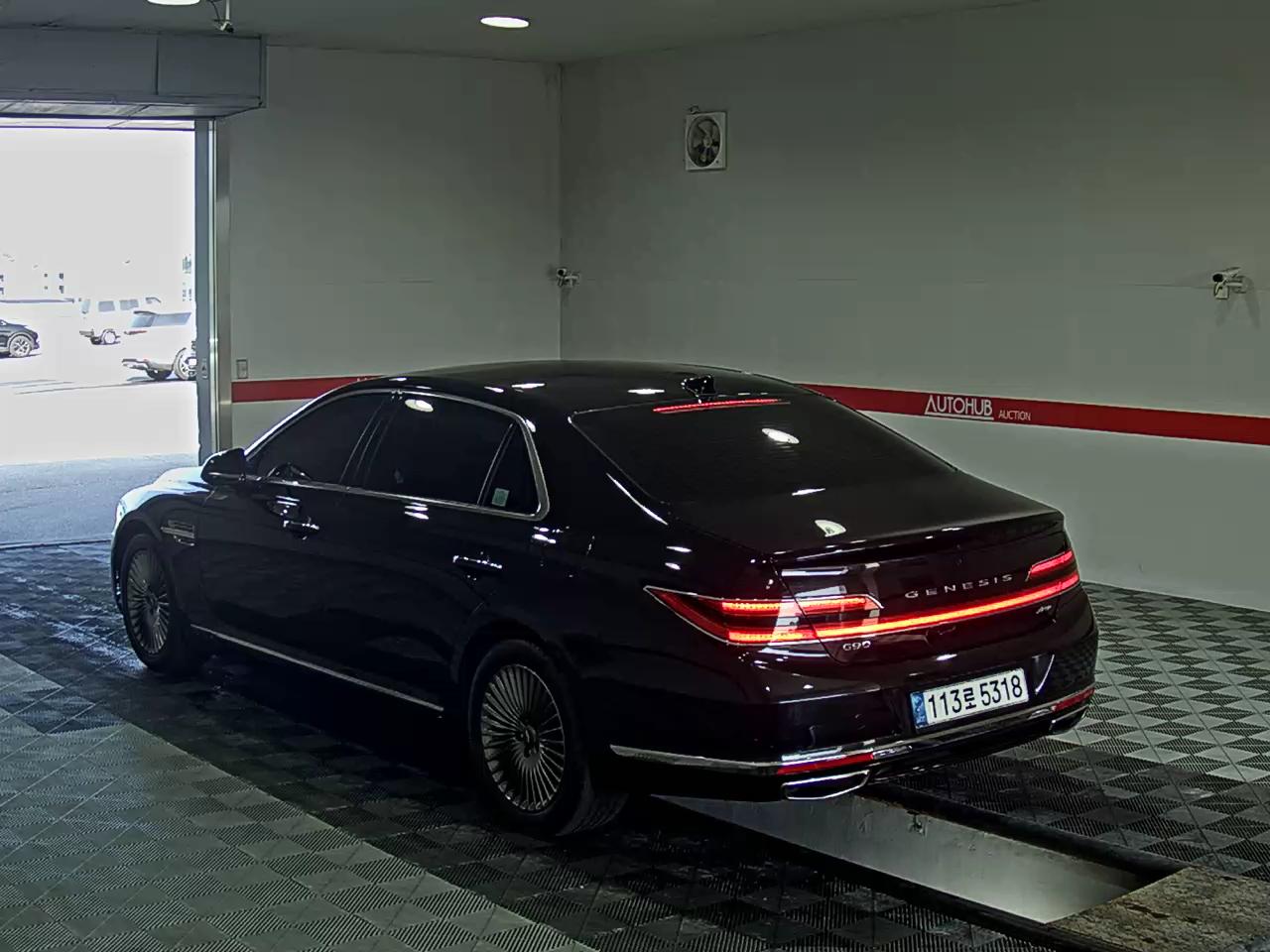 2021 - genesis g90