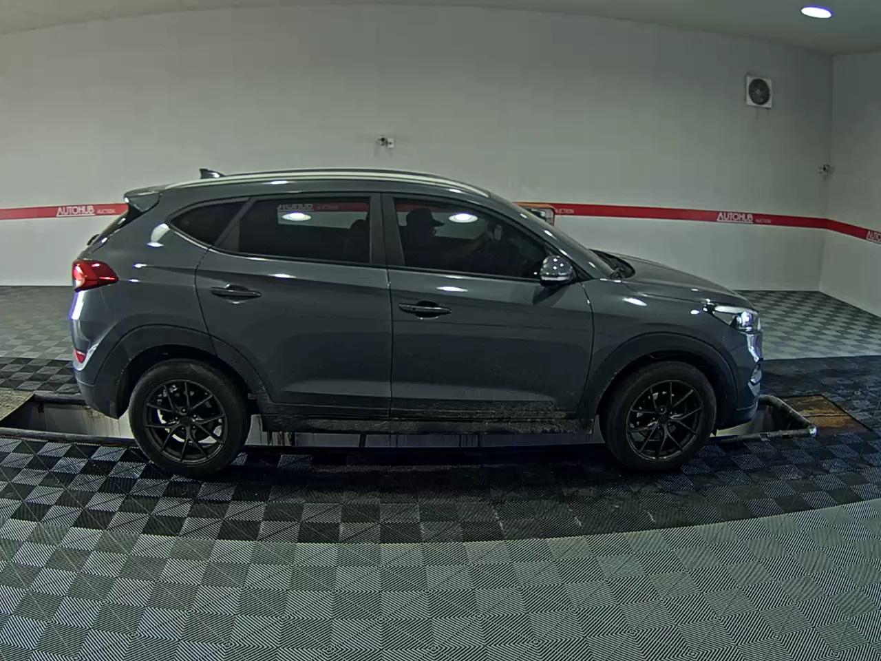 2016 - hyundai tucson