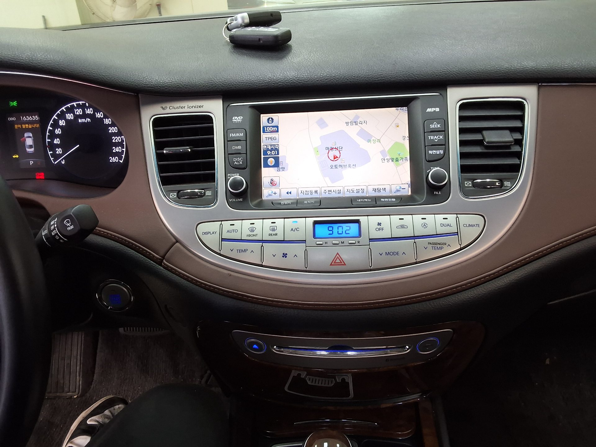2011 - hyundai bh