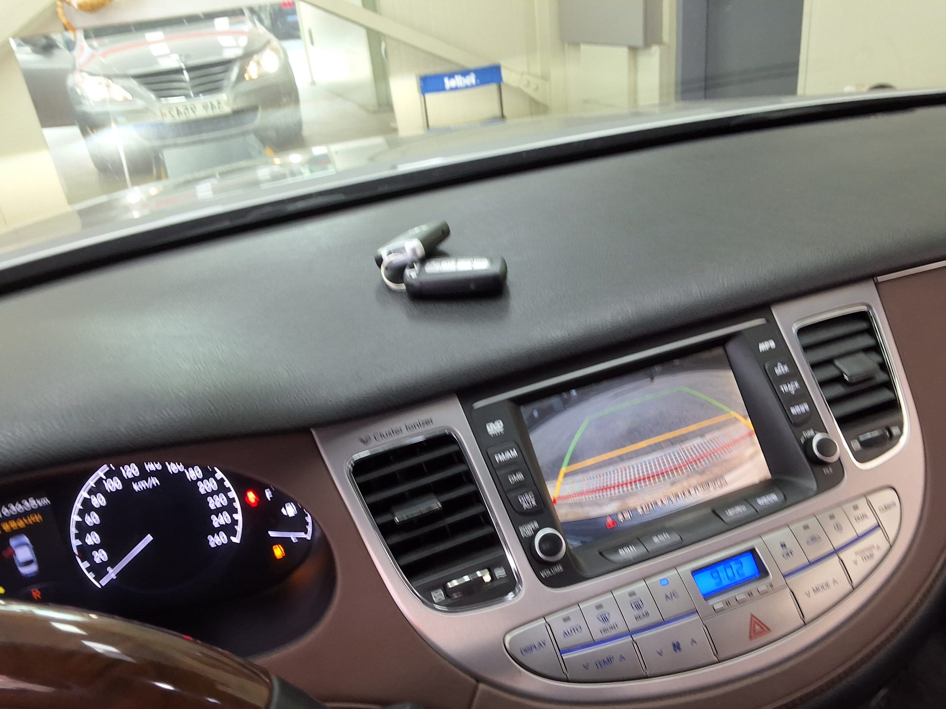 2011 - hyundai bh