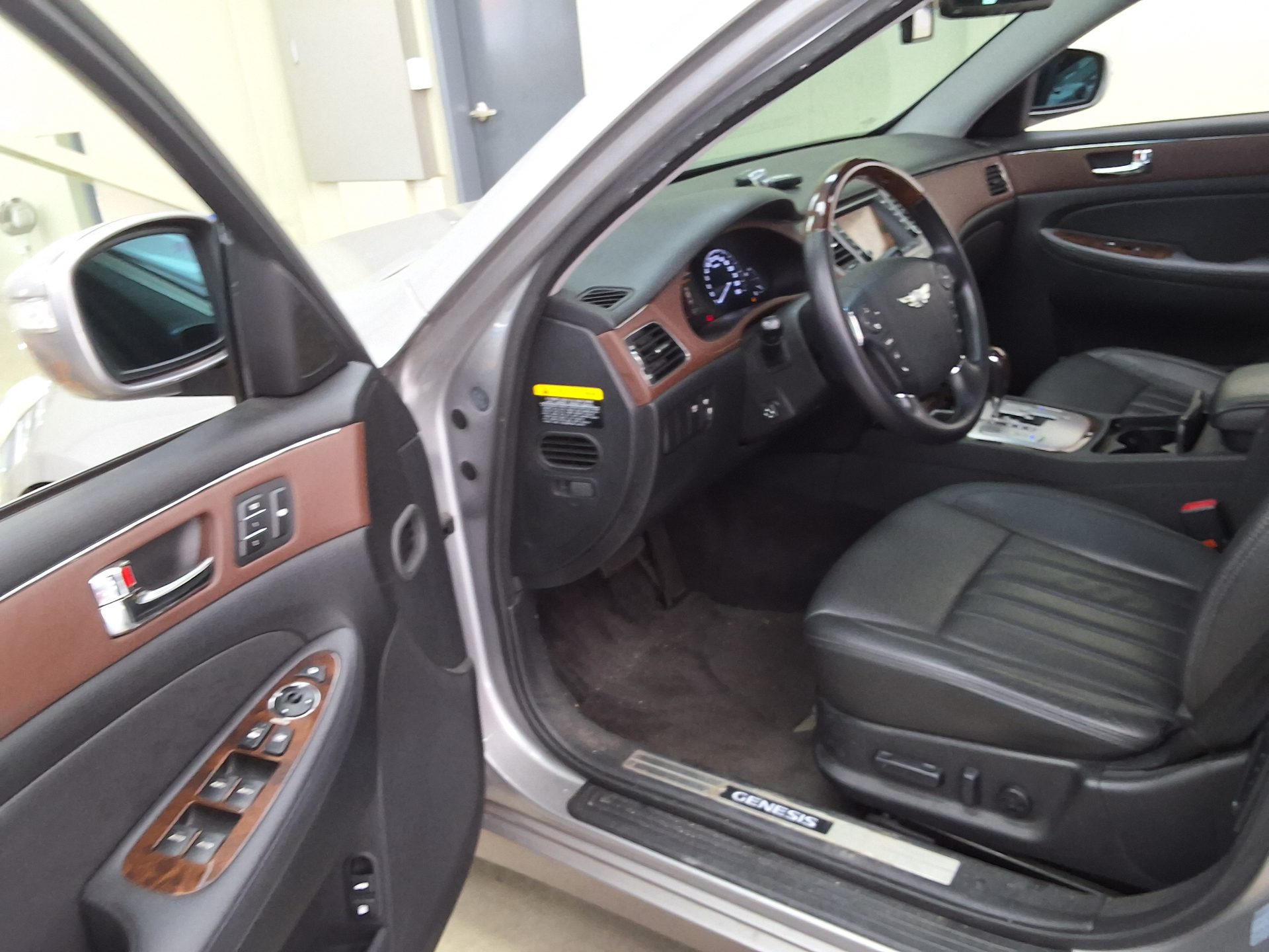 2011 - hyundai bh