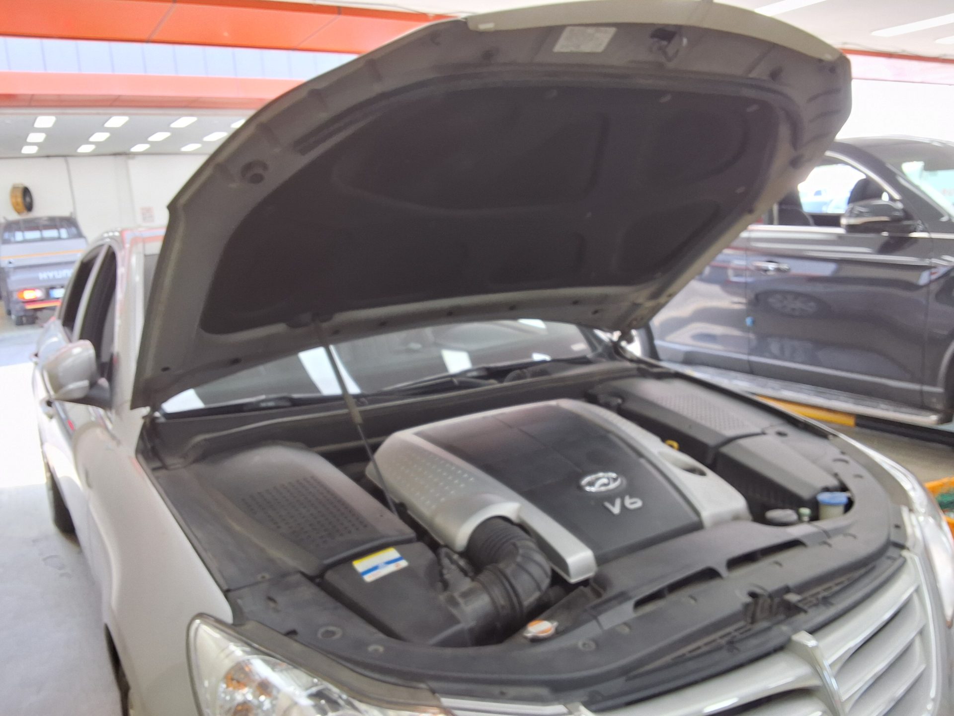 2011 - hyundai bh