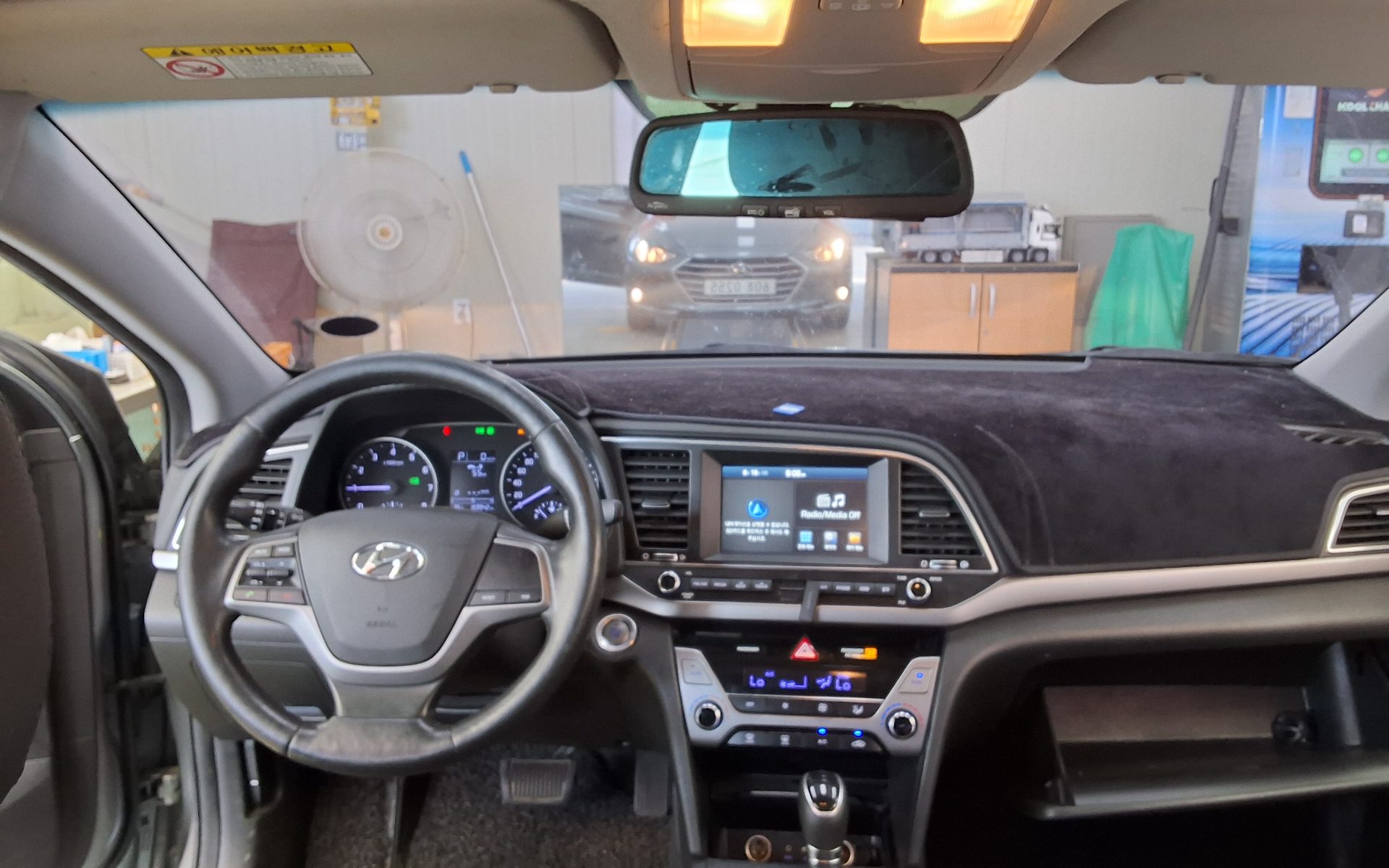 2017 - hyundai avante