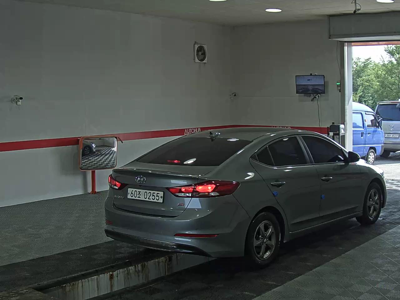 2017 - hyundai avante
