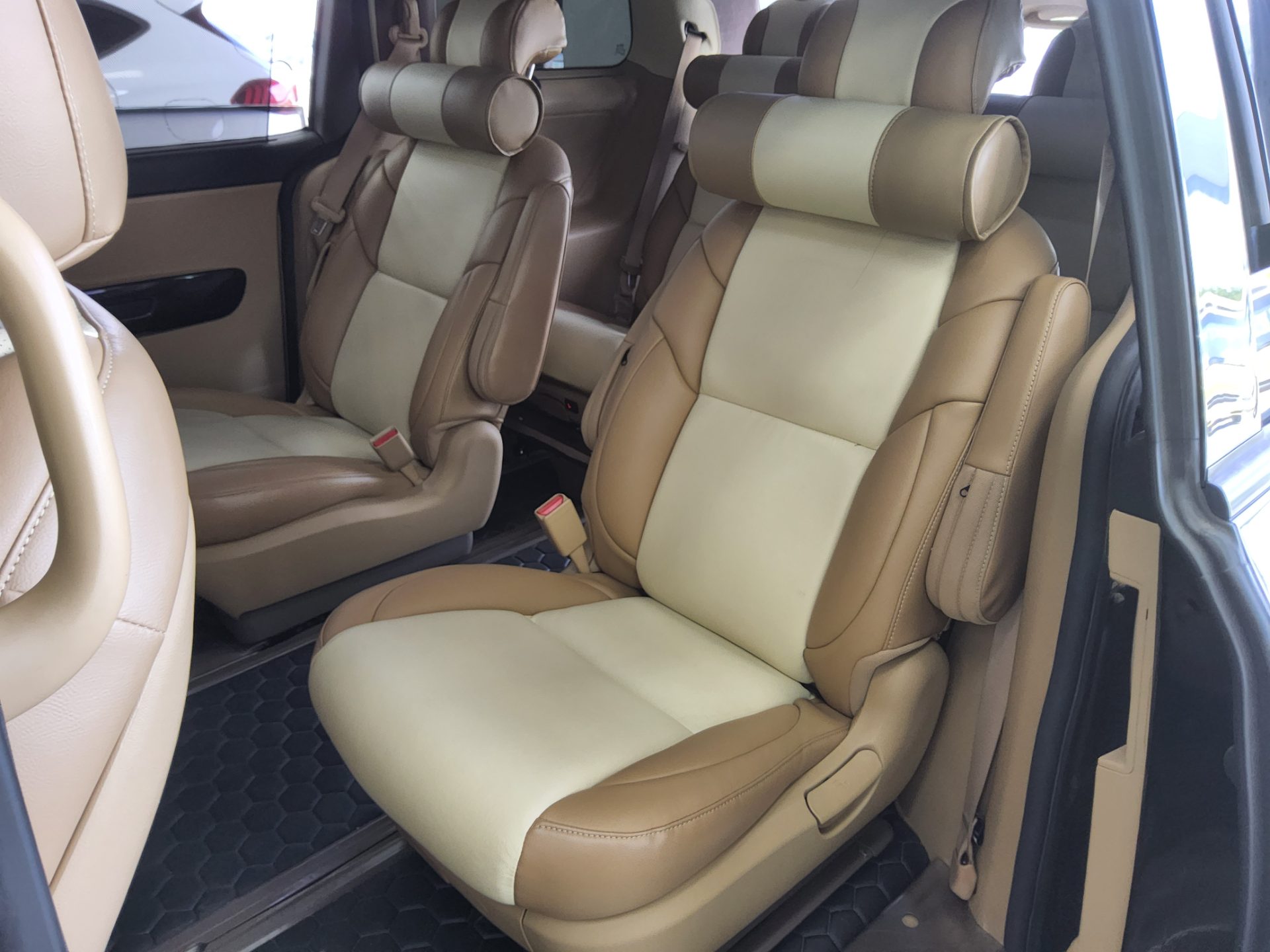 2016 - kia carnival