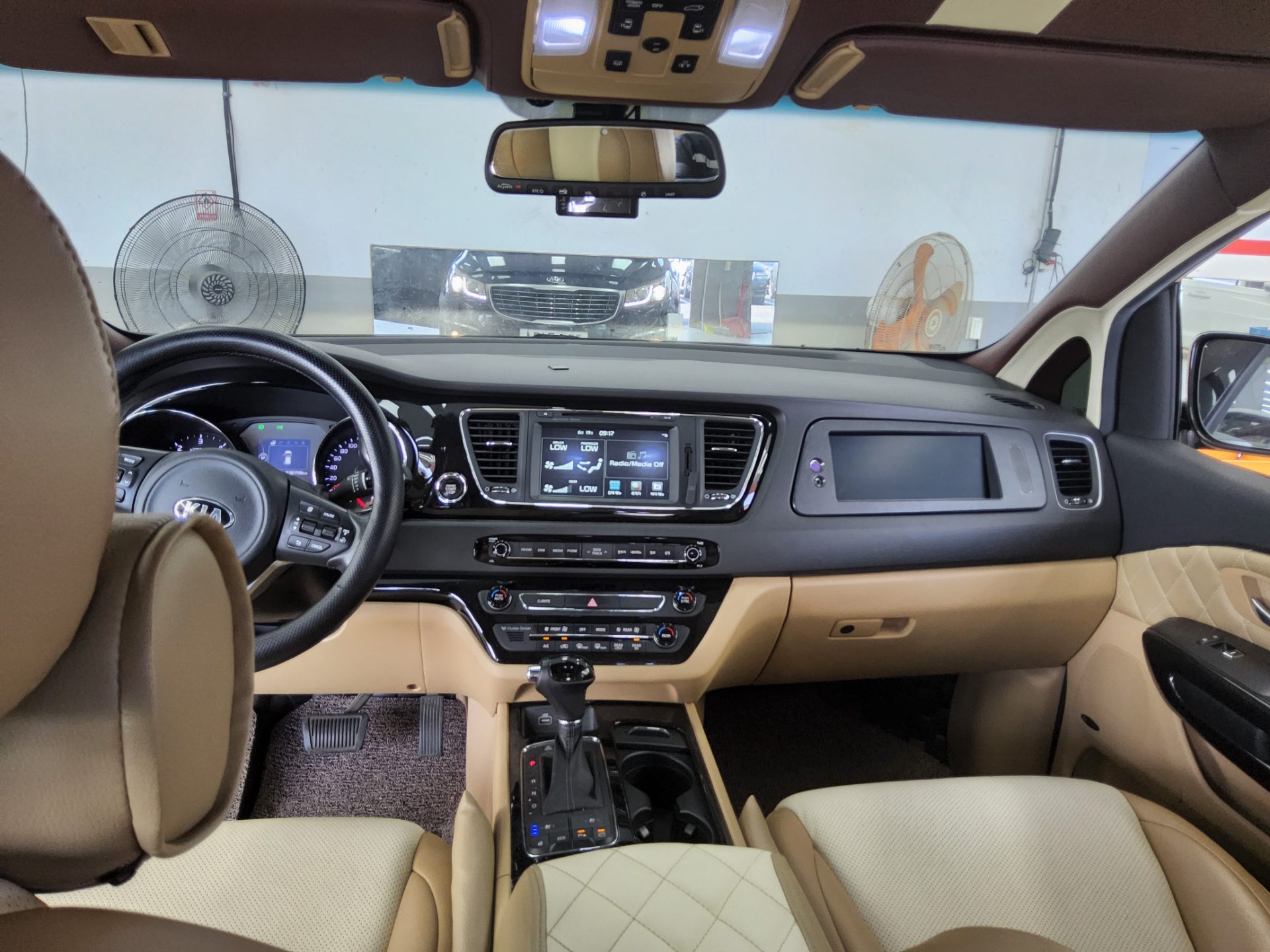 2016 - kia carnival