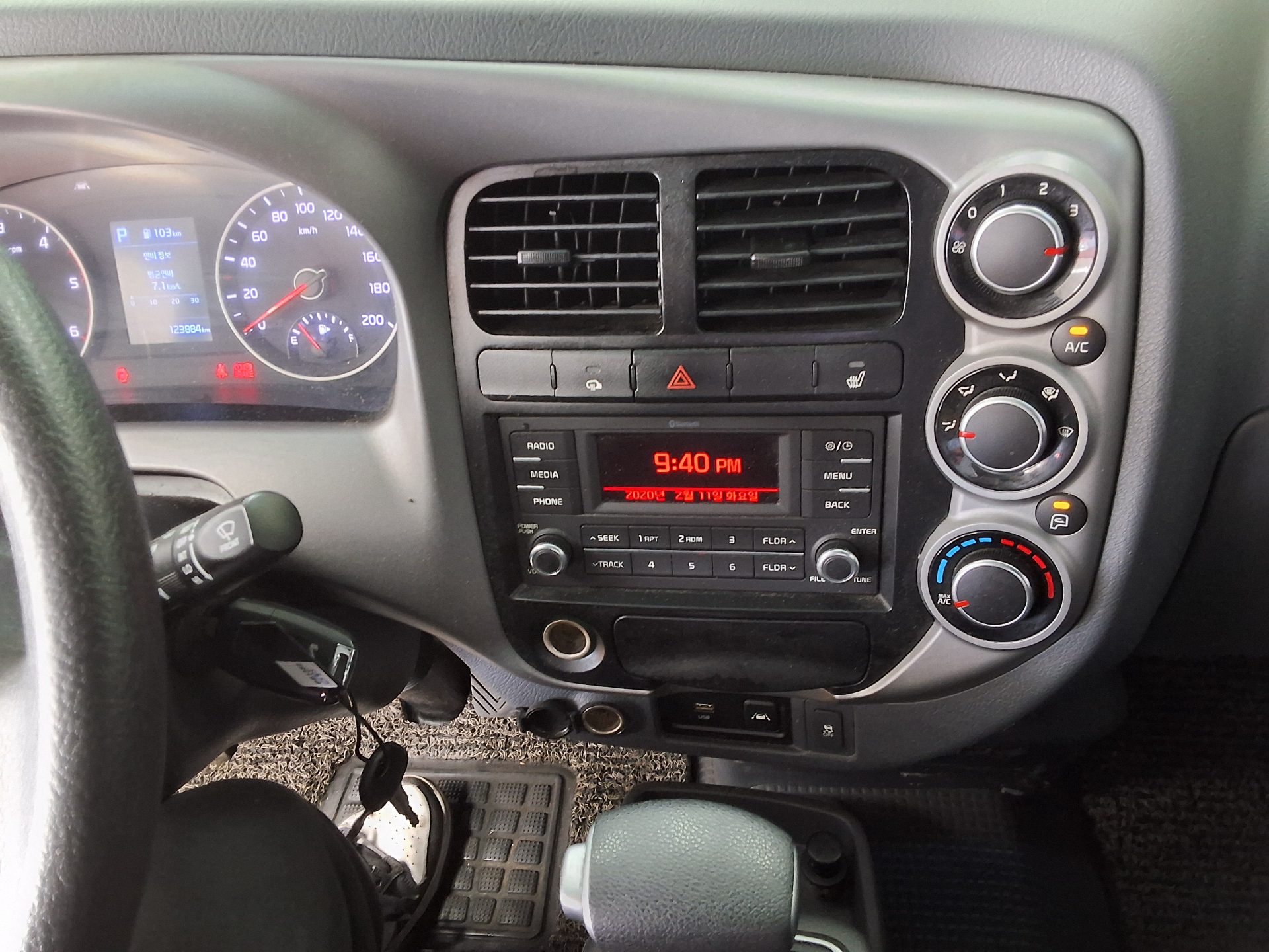 2022 - kia bongo