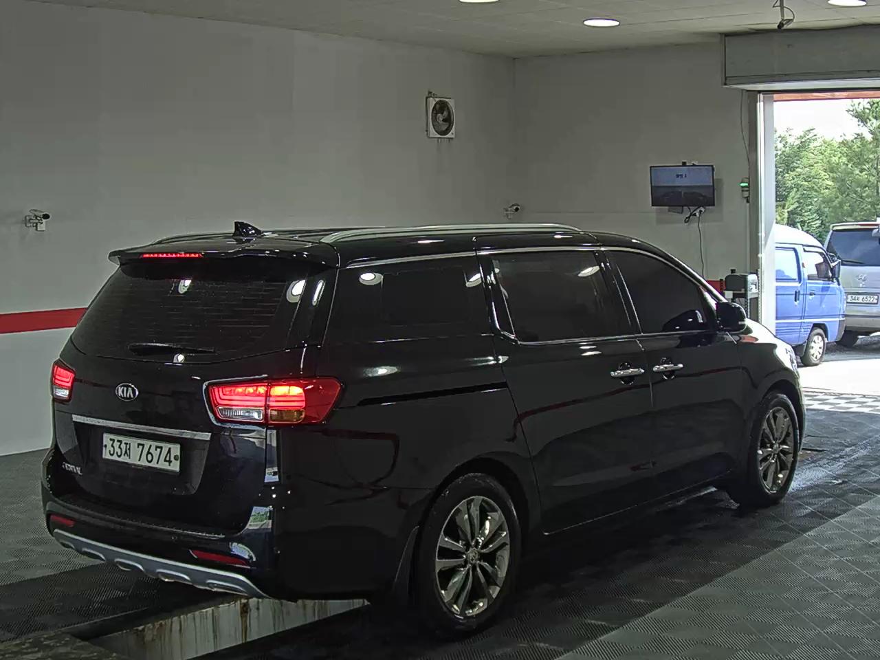 2016 - kia carnival