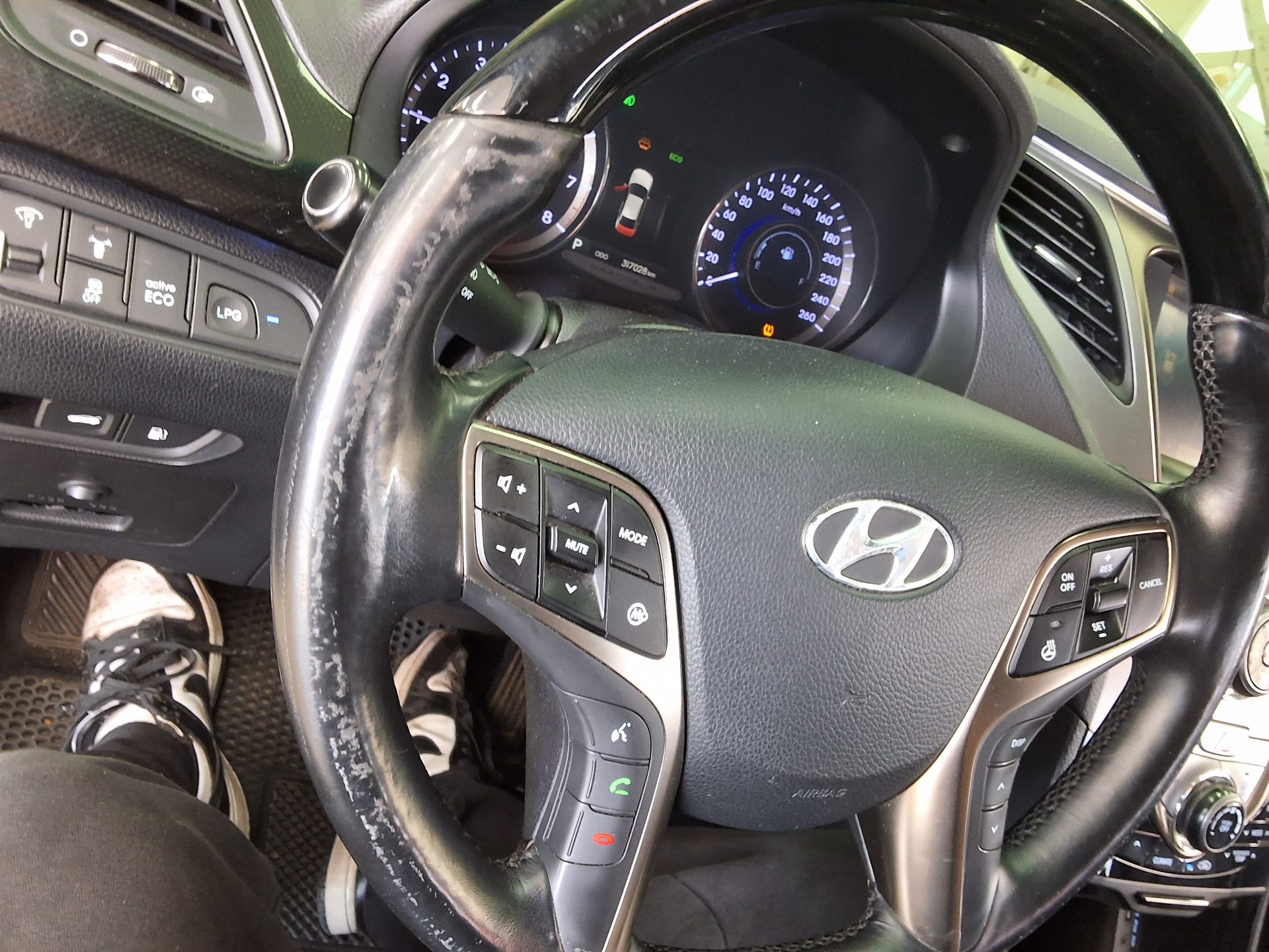 2012 - hyundai grandeur
