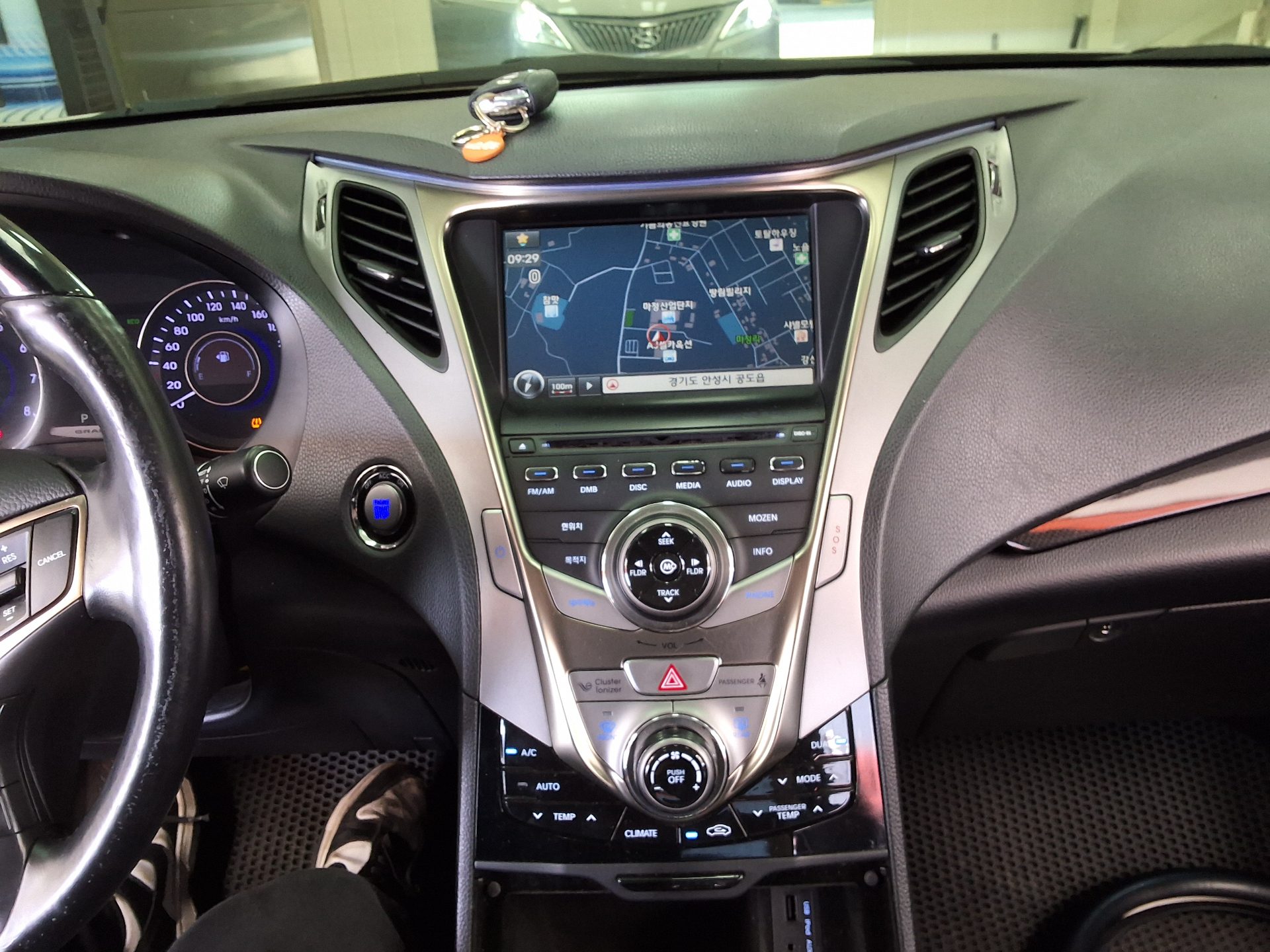 2012 - hyundai grandeur