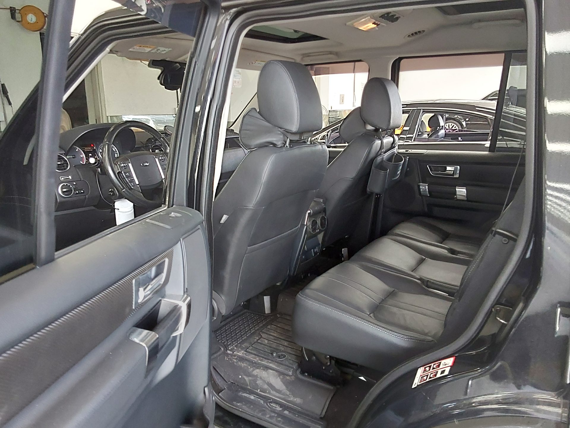 2014 - land rover discovery