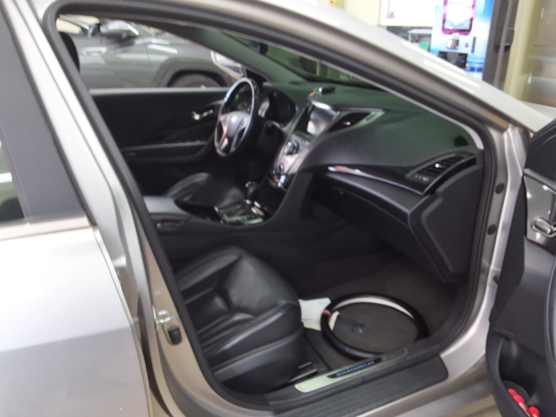 2012 - hyundai grandeur