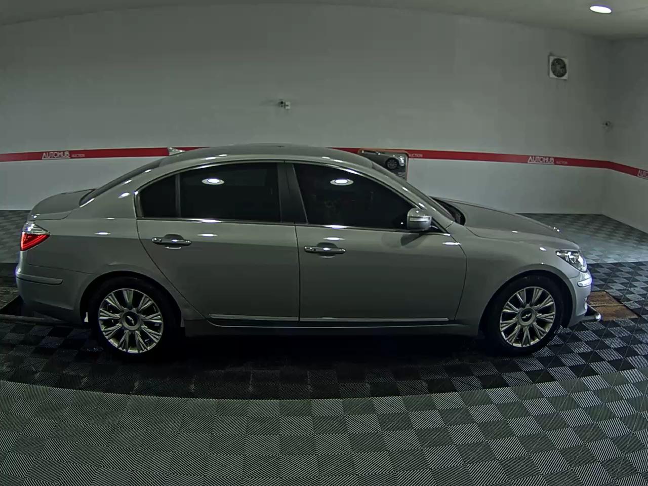 2011 - hyundai bh