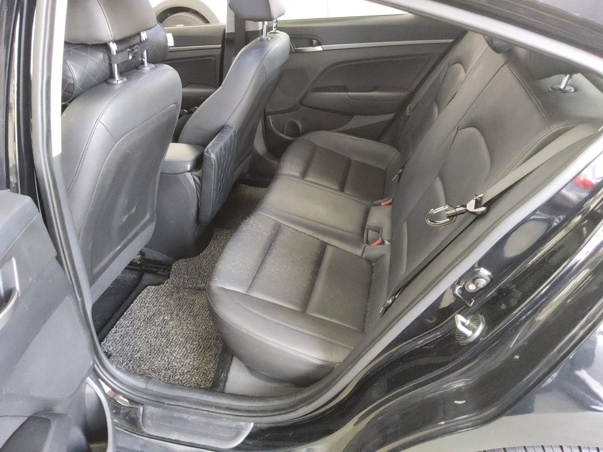 2016 - hyundai avante