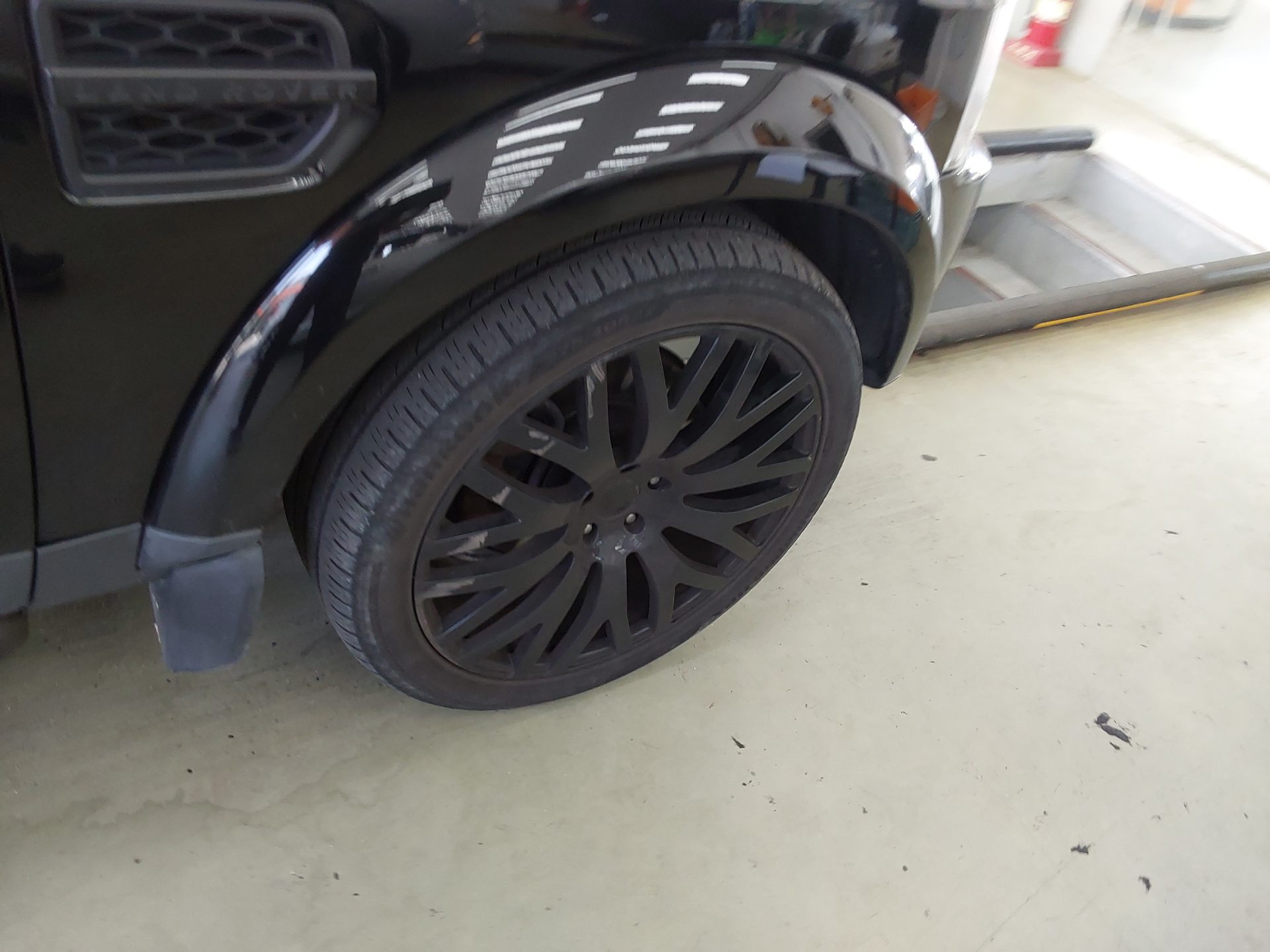 2014 - land rover discovery