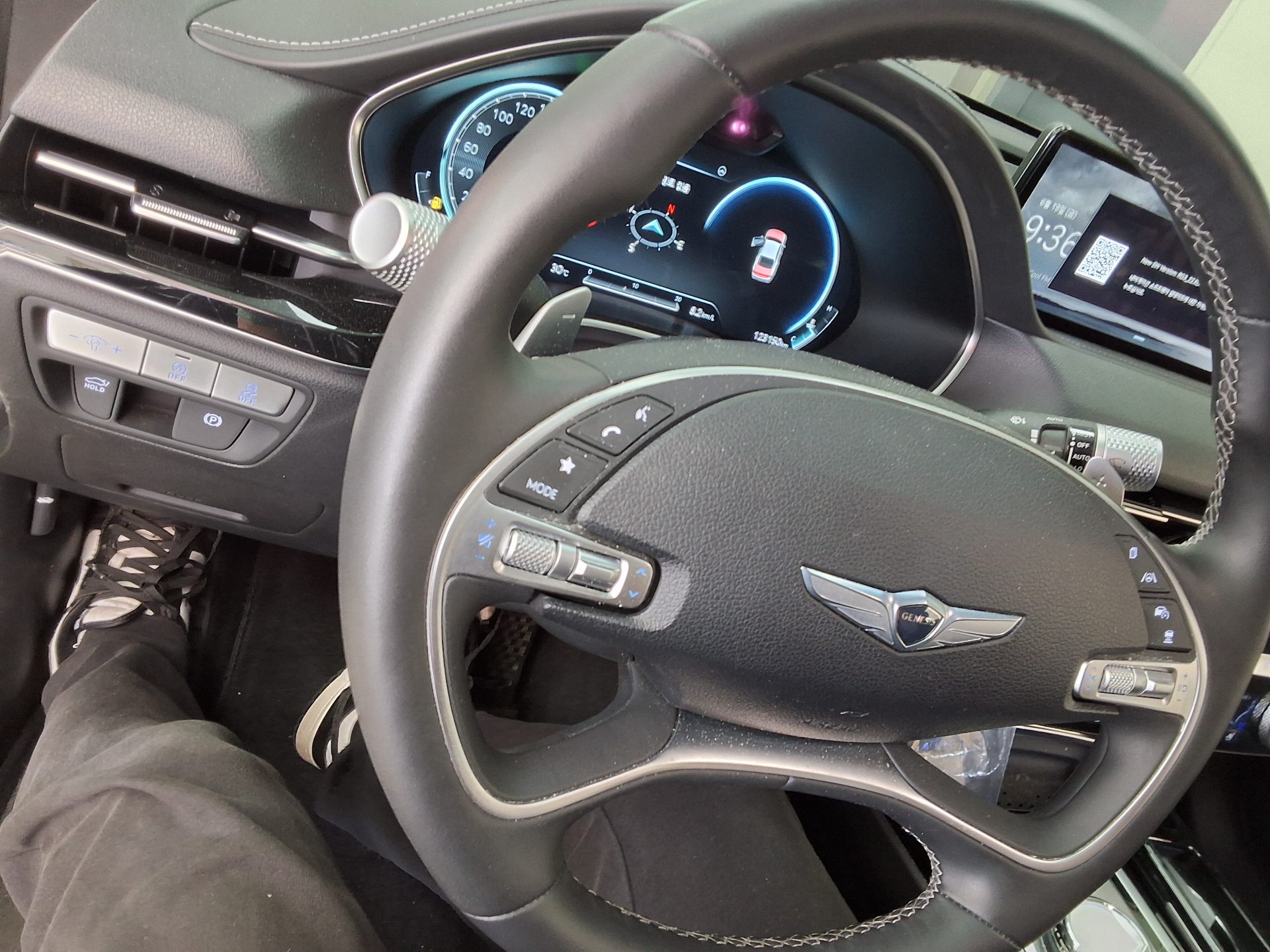2023 - genesis g80