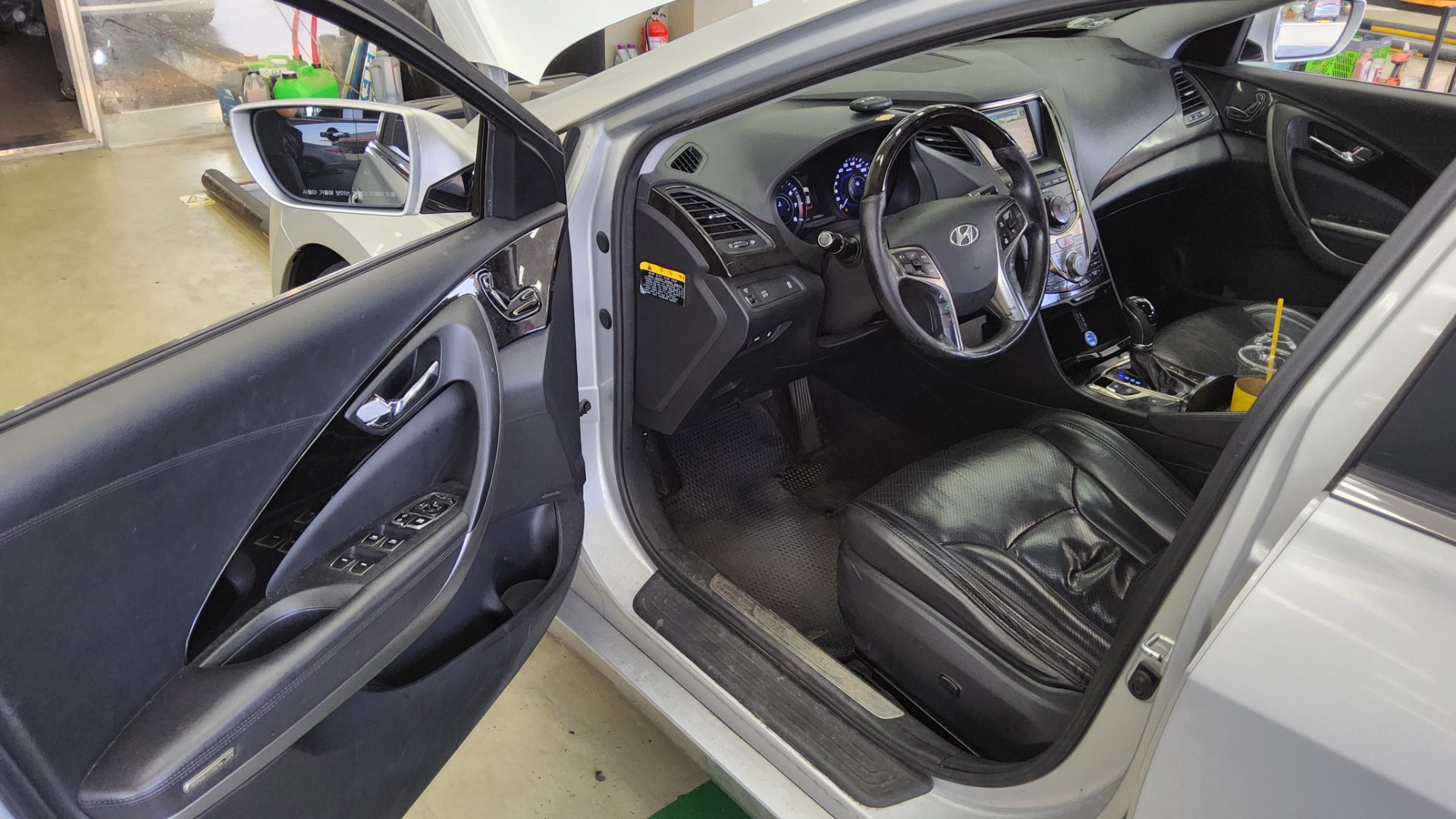 2012 - hyundai grandeur