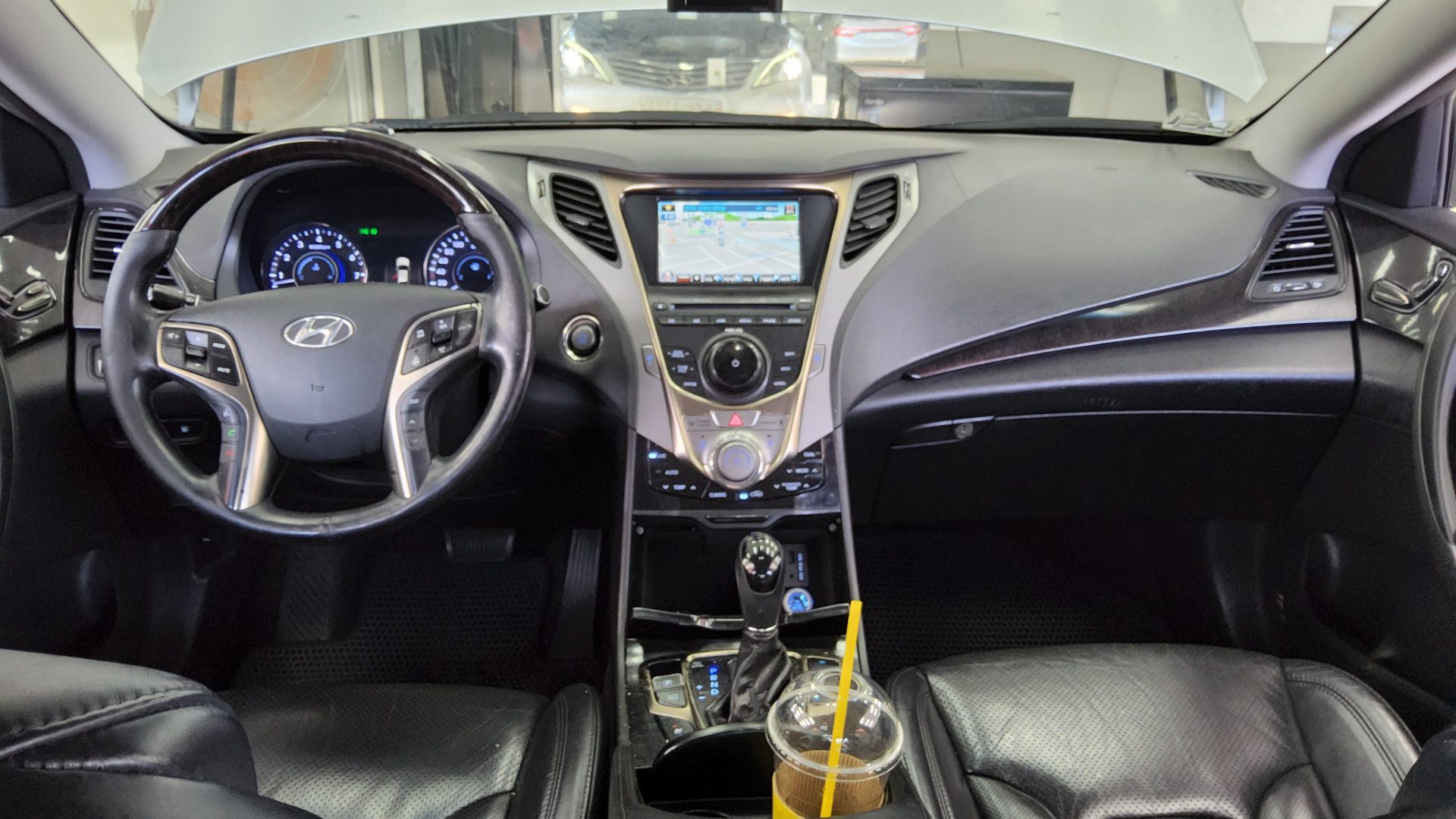 2012 - hyundai grandeur