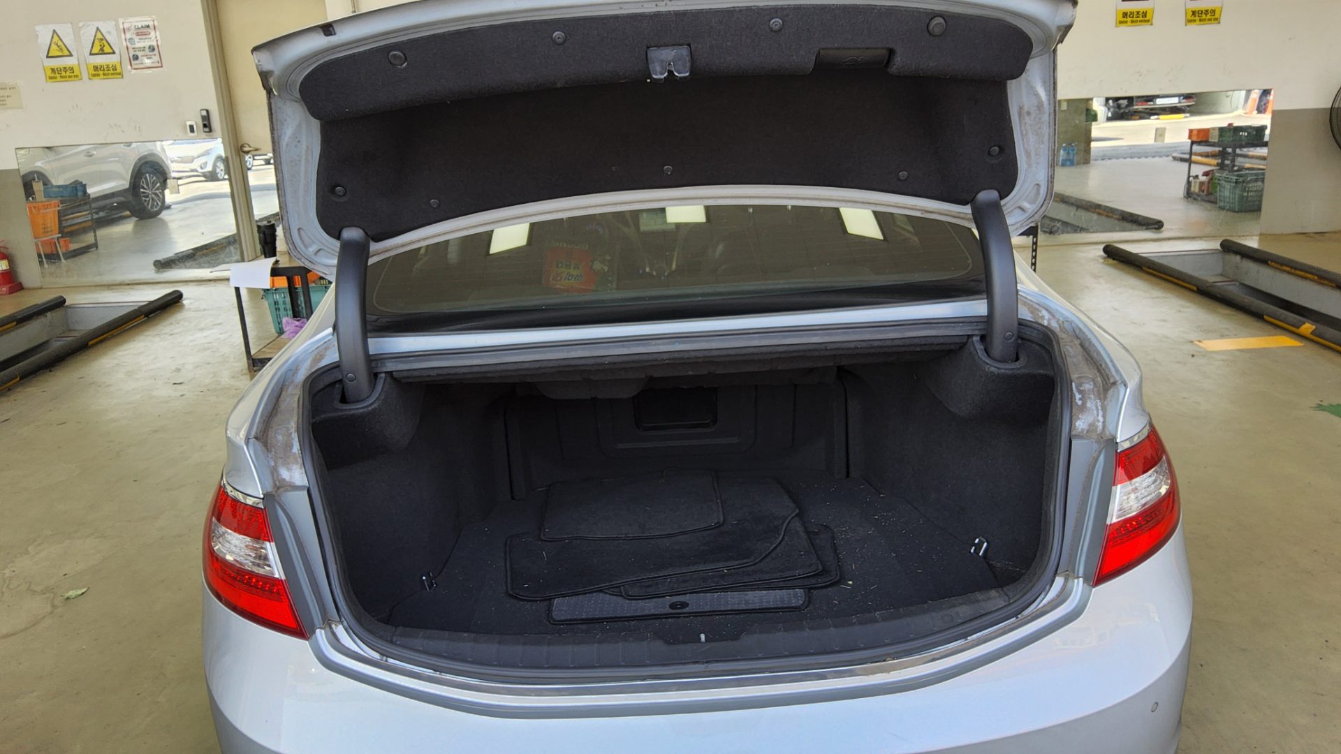 2012 - hyundai grandeur
