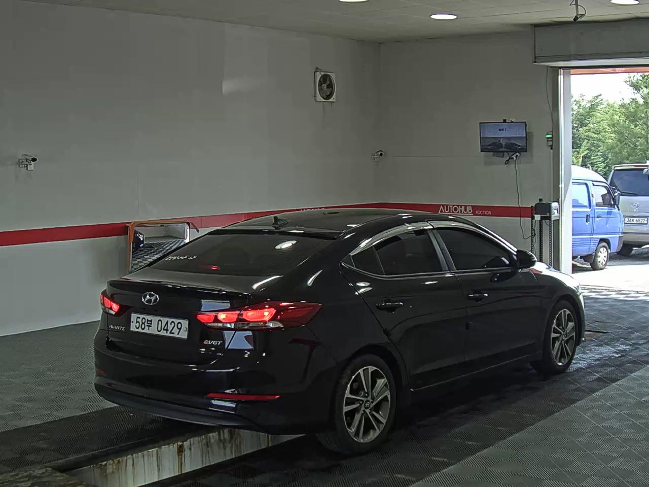 2016 - hyundai avante