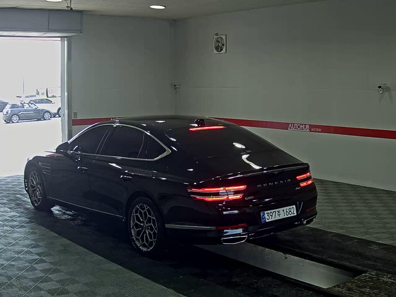2023 - genesis g80
