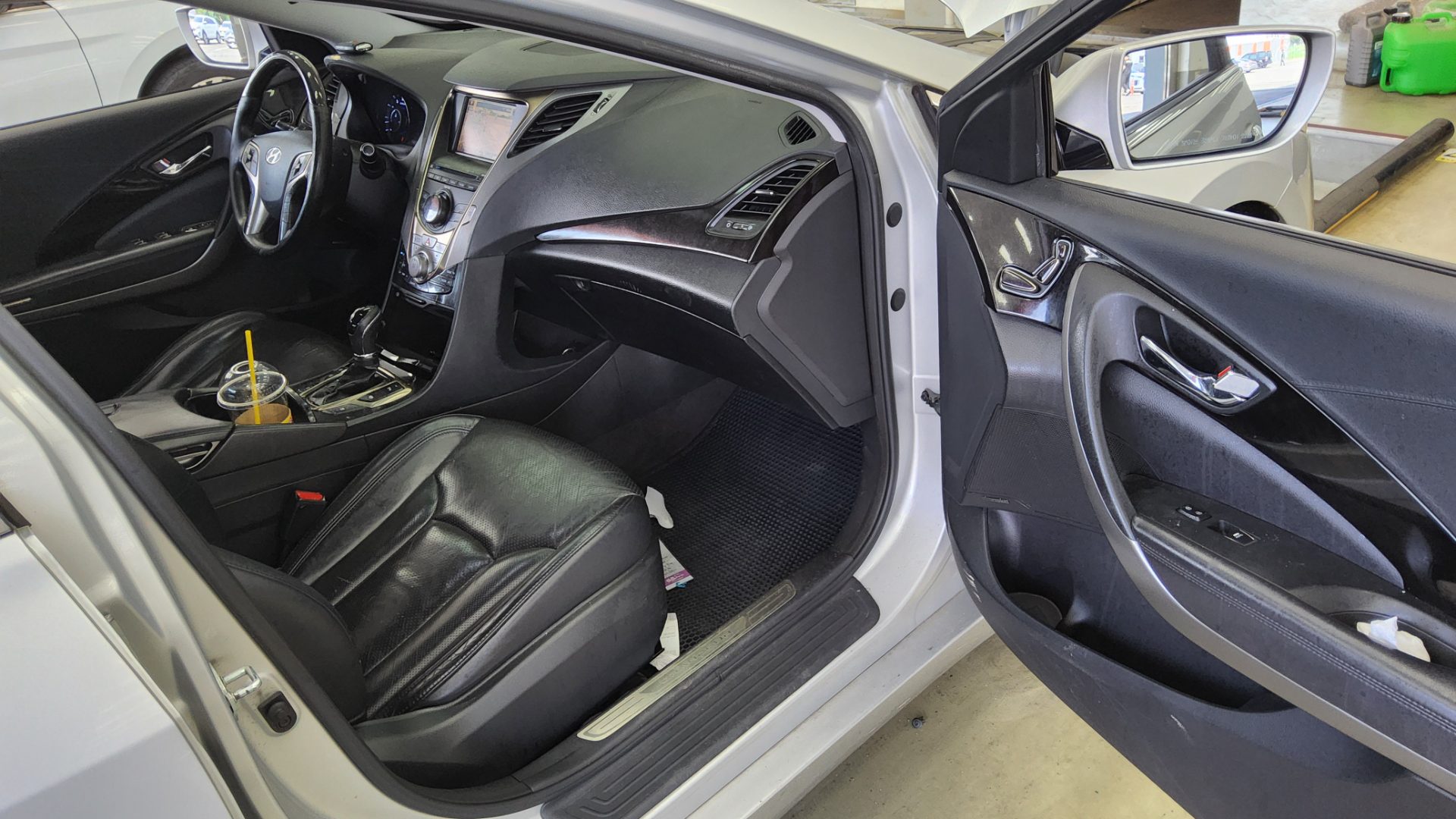2012 - hyundai grandeur