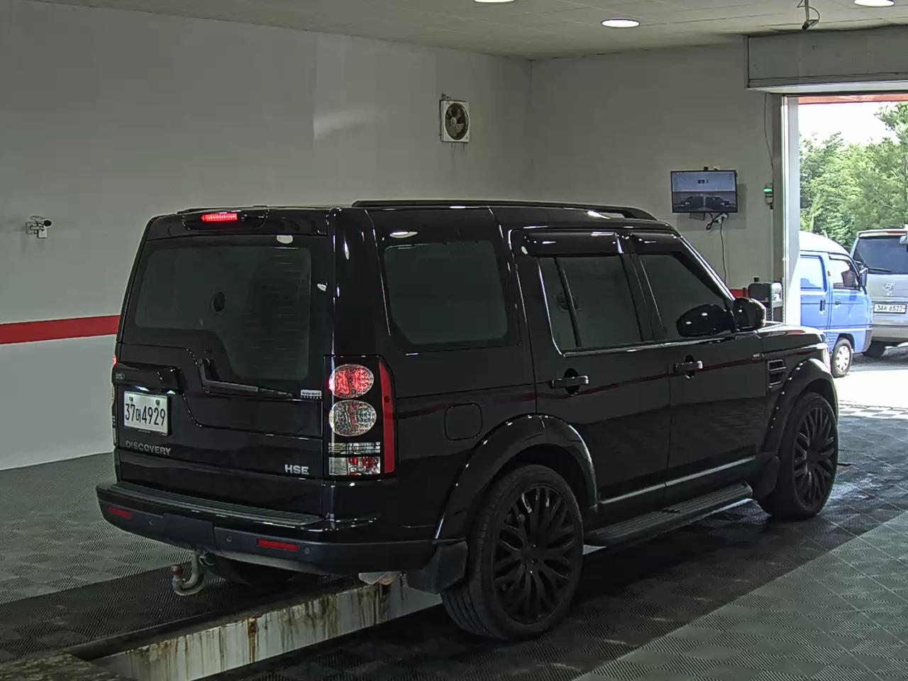 2014 - land rover discovery