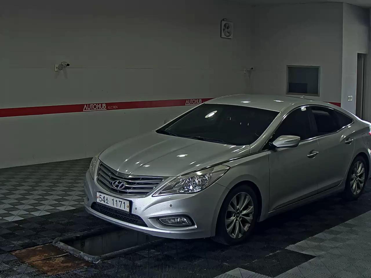 HYUNDAI GRANDEUR HG HG 300 NOBLE